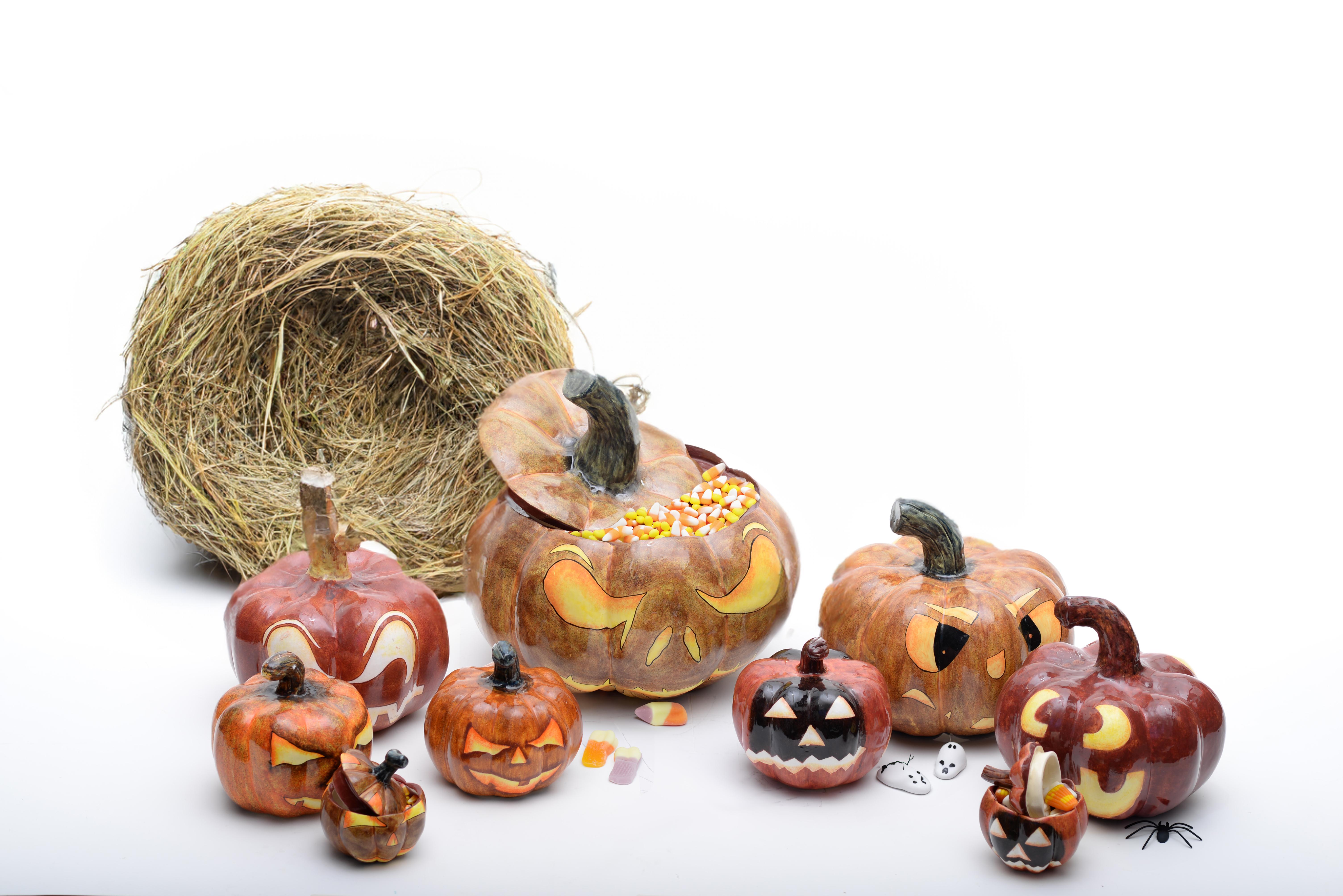 Ceramic Halloween pumpkin sculpture, hand made in South Africa In New Condition For Sale In North Miami, FL