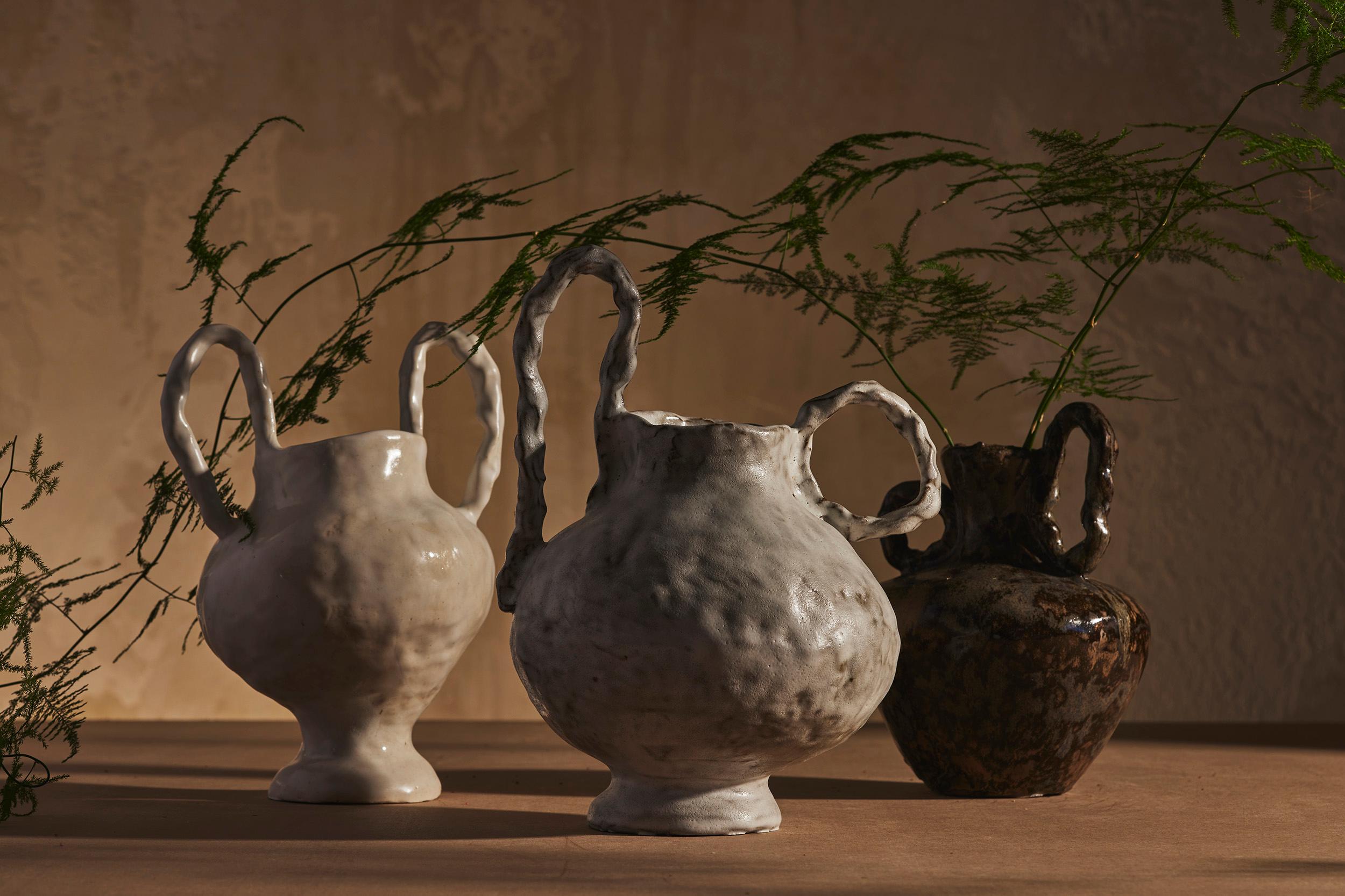 Keramik Handgewickelte Alabaster-Ballett-Vase III im Zustand „Neu“ im Angebot in New York, NY