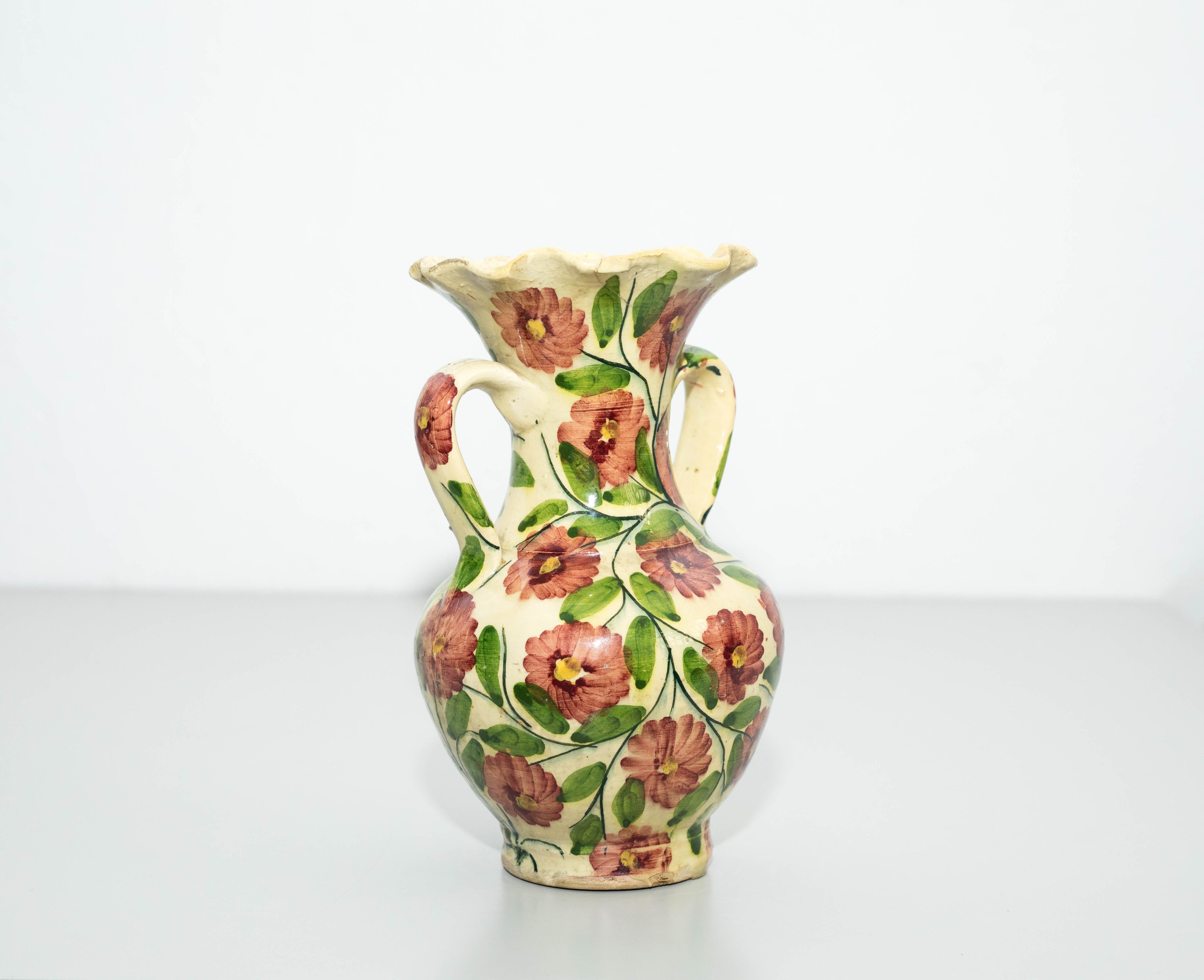 Jarrón de cerámica con flores pintado a mano, hacia 1960 Moderno de mediados de siglo en venta