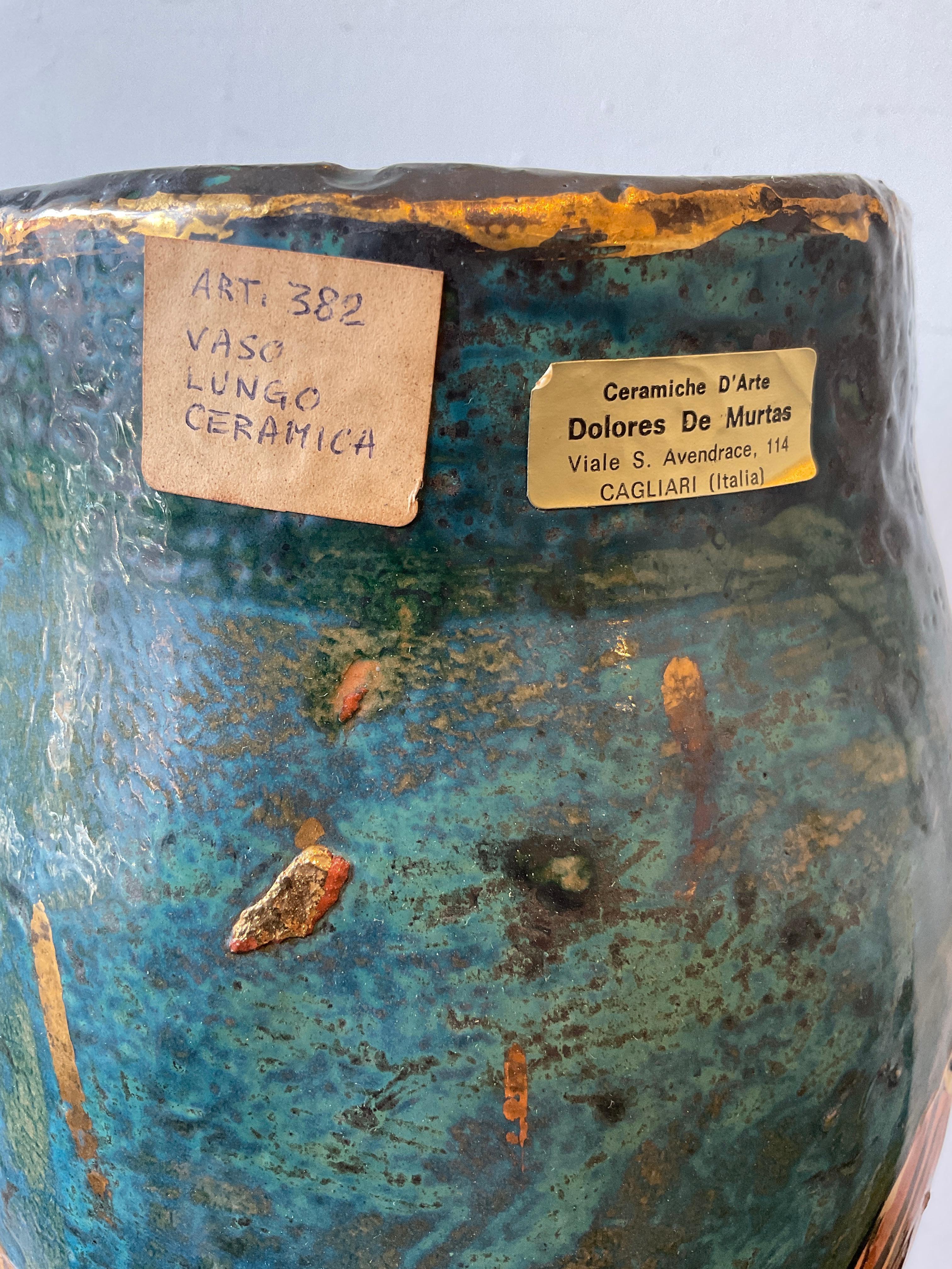 Ceramica Vaso di donne in ceramica dipinto a mano di Dolores De Murtas in vendita
