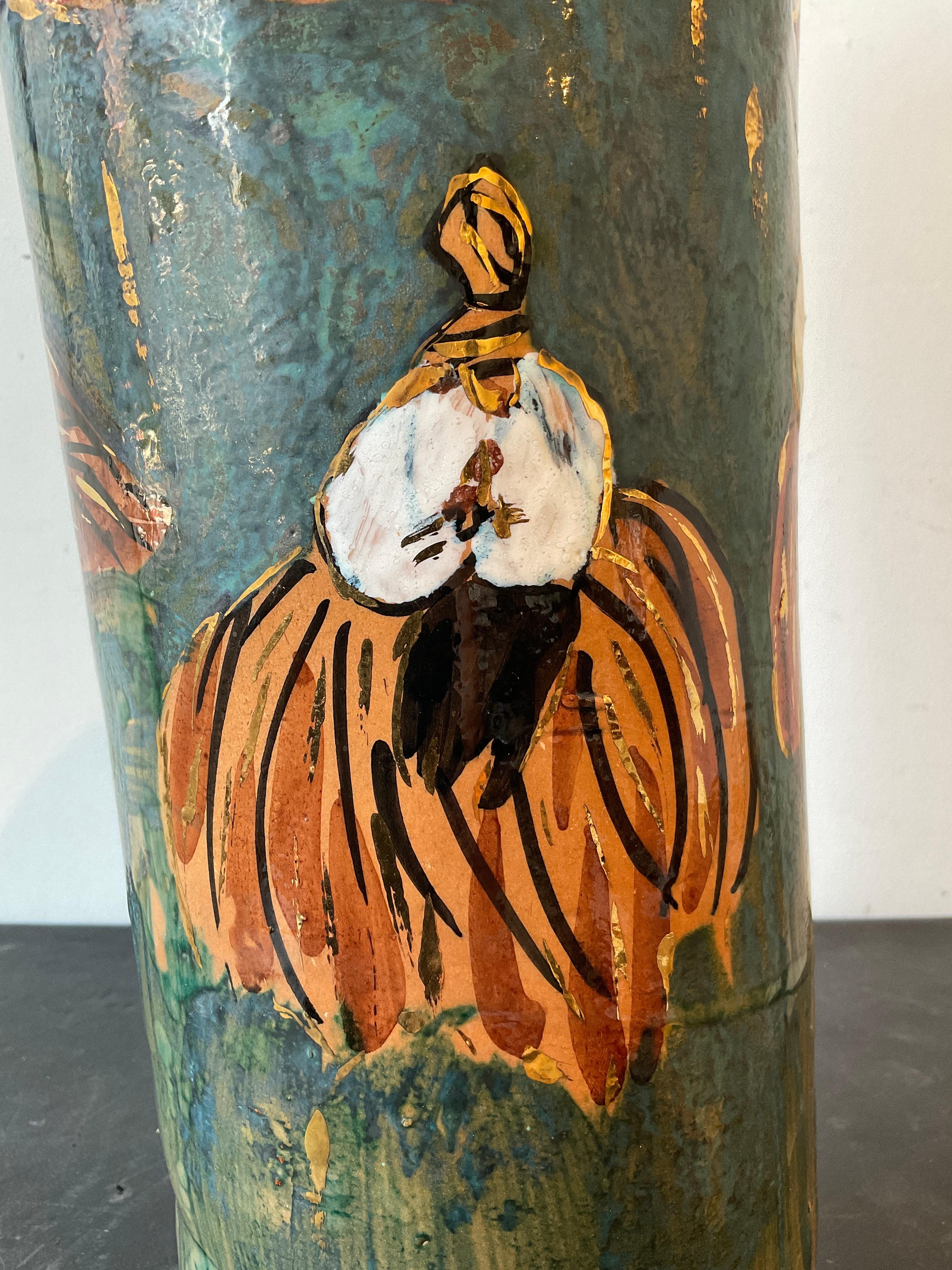 Vaso di donne in ceramica dipinto a mano di Dolores De Murtas in vendita 2