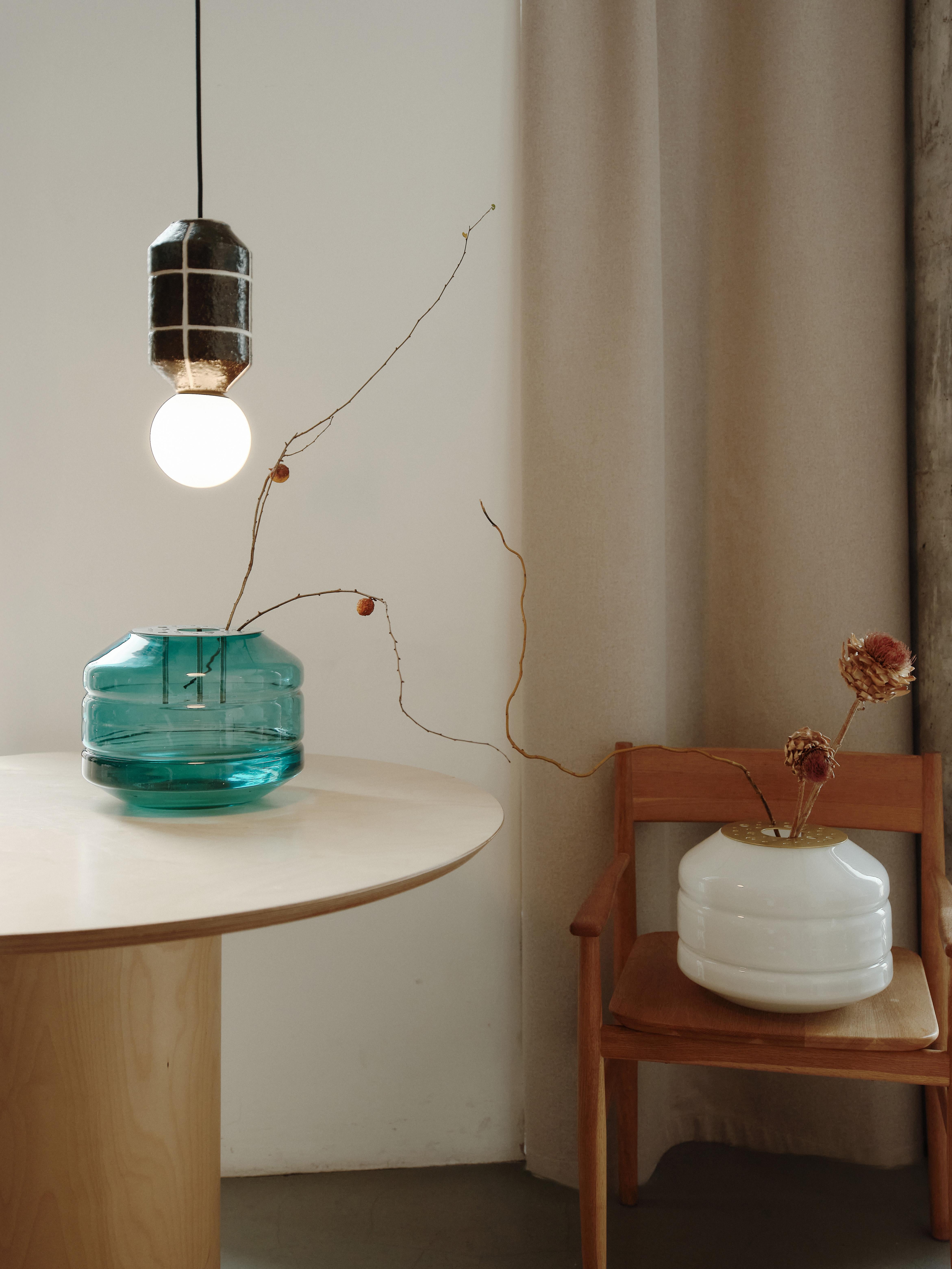 Lampadaire artisanal Navazi, poterie moderne avec verre opaque en vente 6