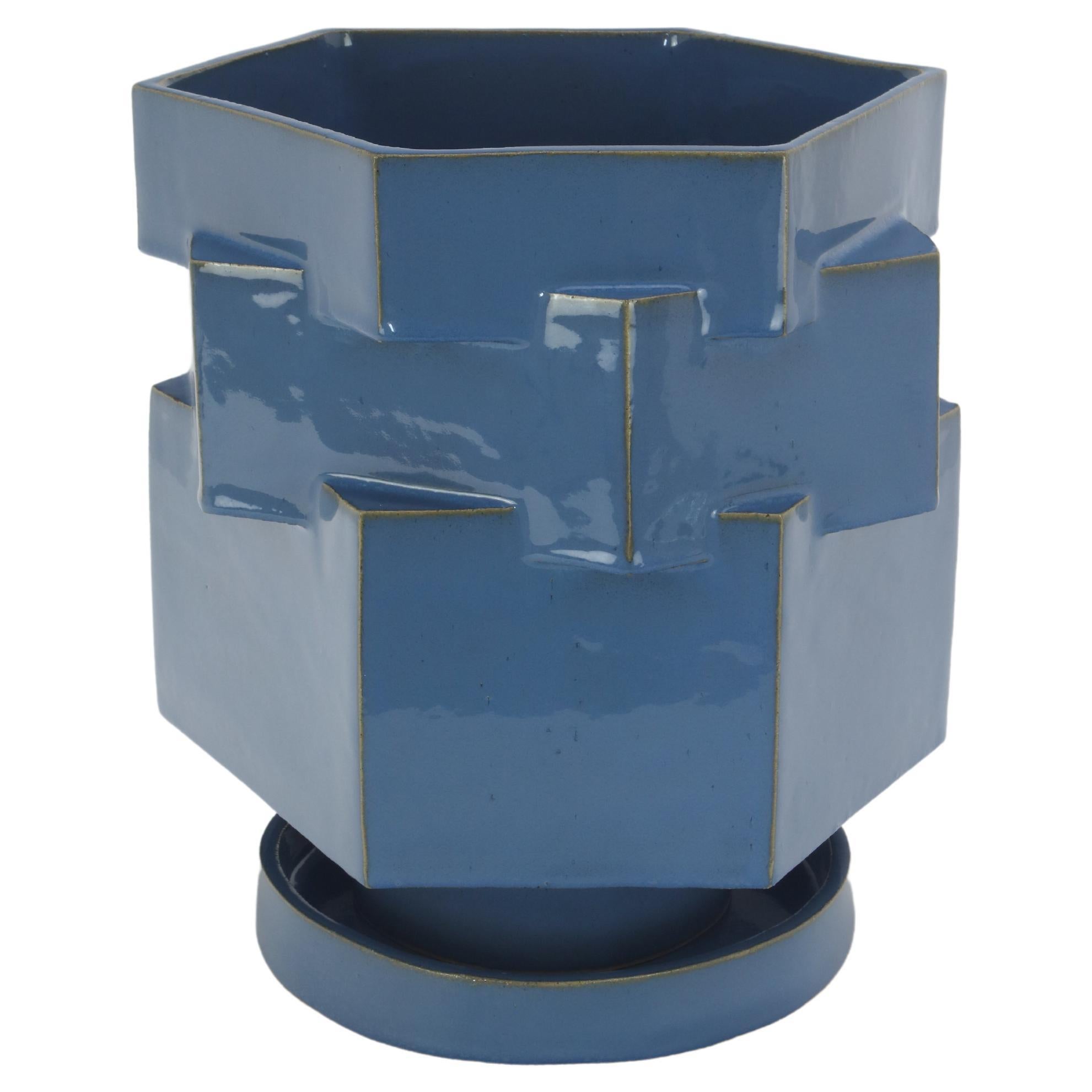 Keramik-Pflanzgefäß Hex in blauem Opal von Bzippy im Angebot