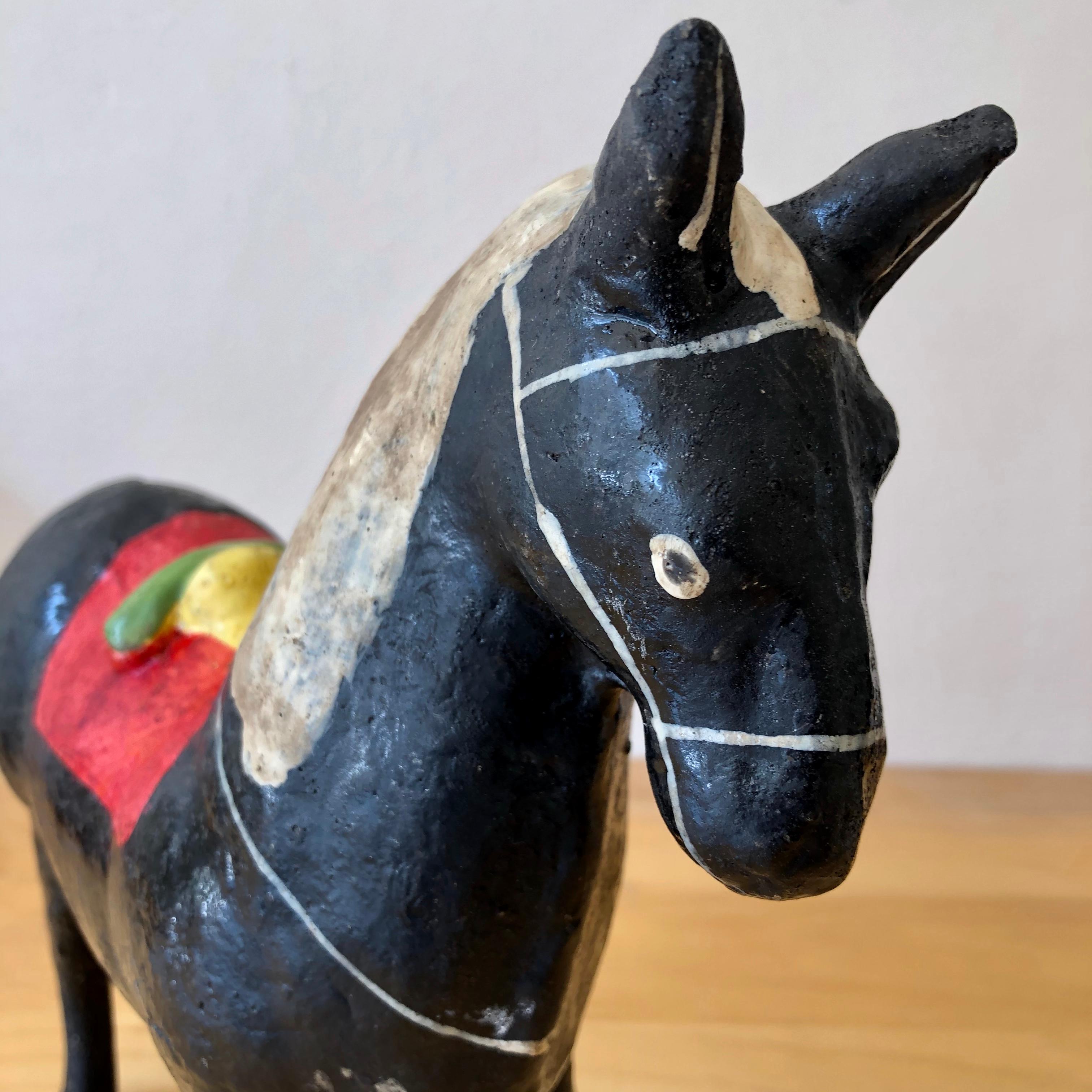 Ceramic Horse Piggy Bank from Mexico In Good Condition In San Miguel de Allende, Guanajuato