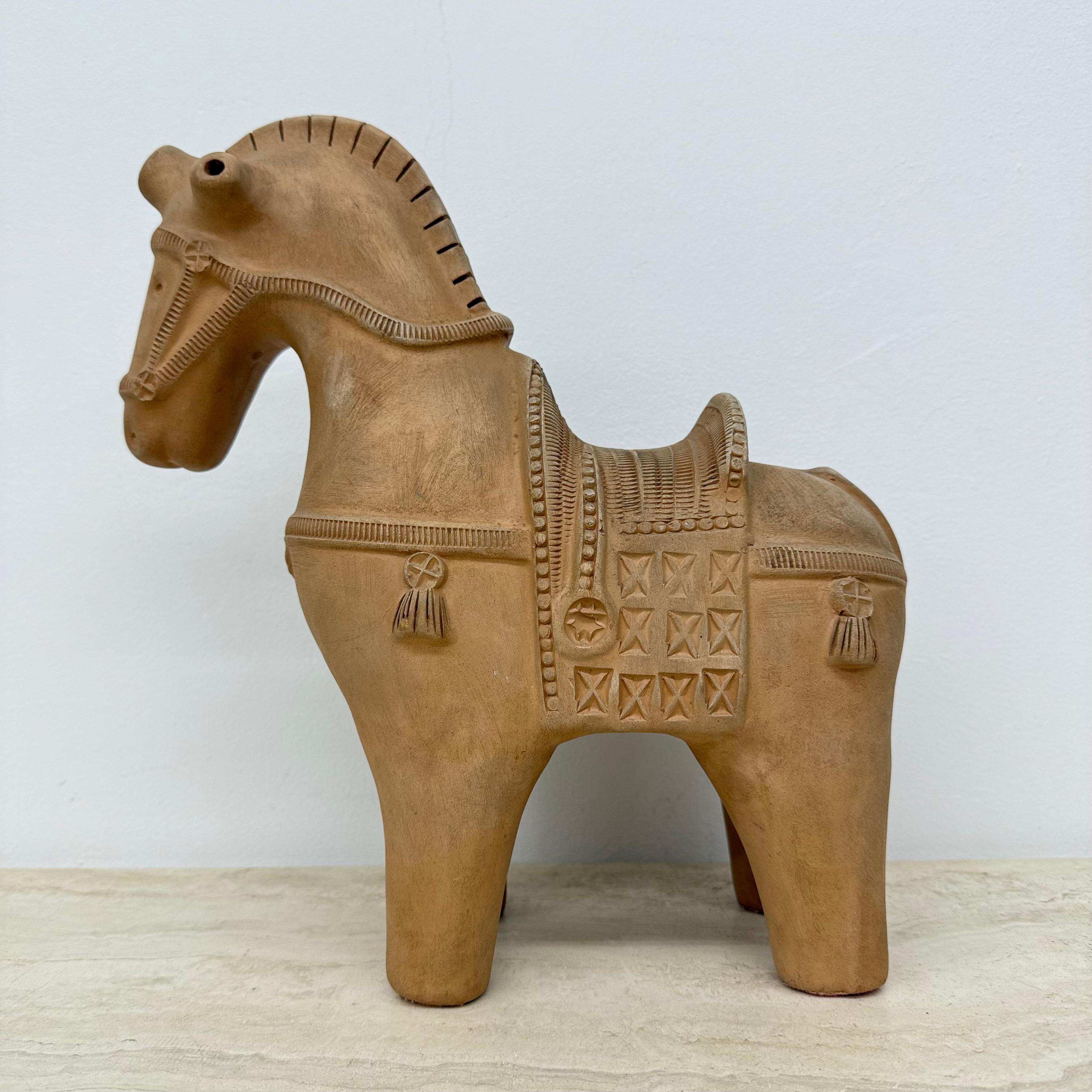 Keramische Pferdeskulptur von Aldo Londi für Bitossi Fiorentino, 1960

Abmessungen: 29cm Breite, 12cm Tiefe, 32cm Höhe
Zustand: Gut
MATERIAL: Keramik