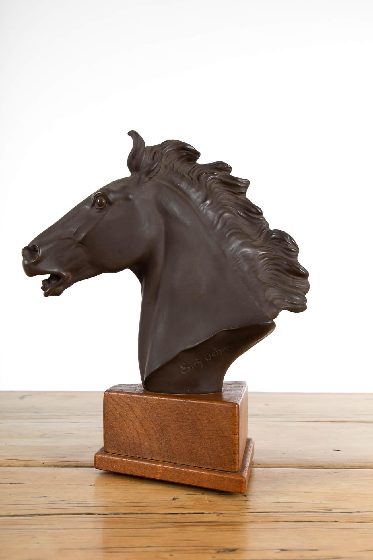ceramic horse statue