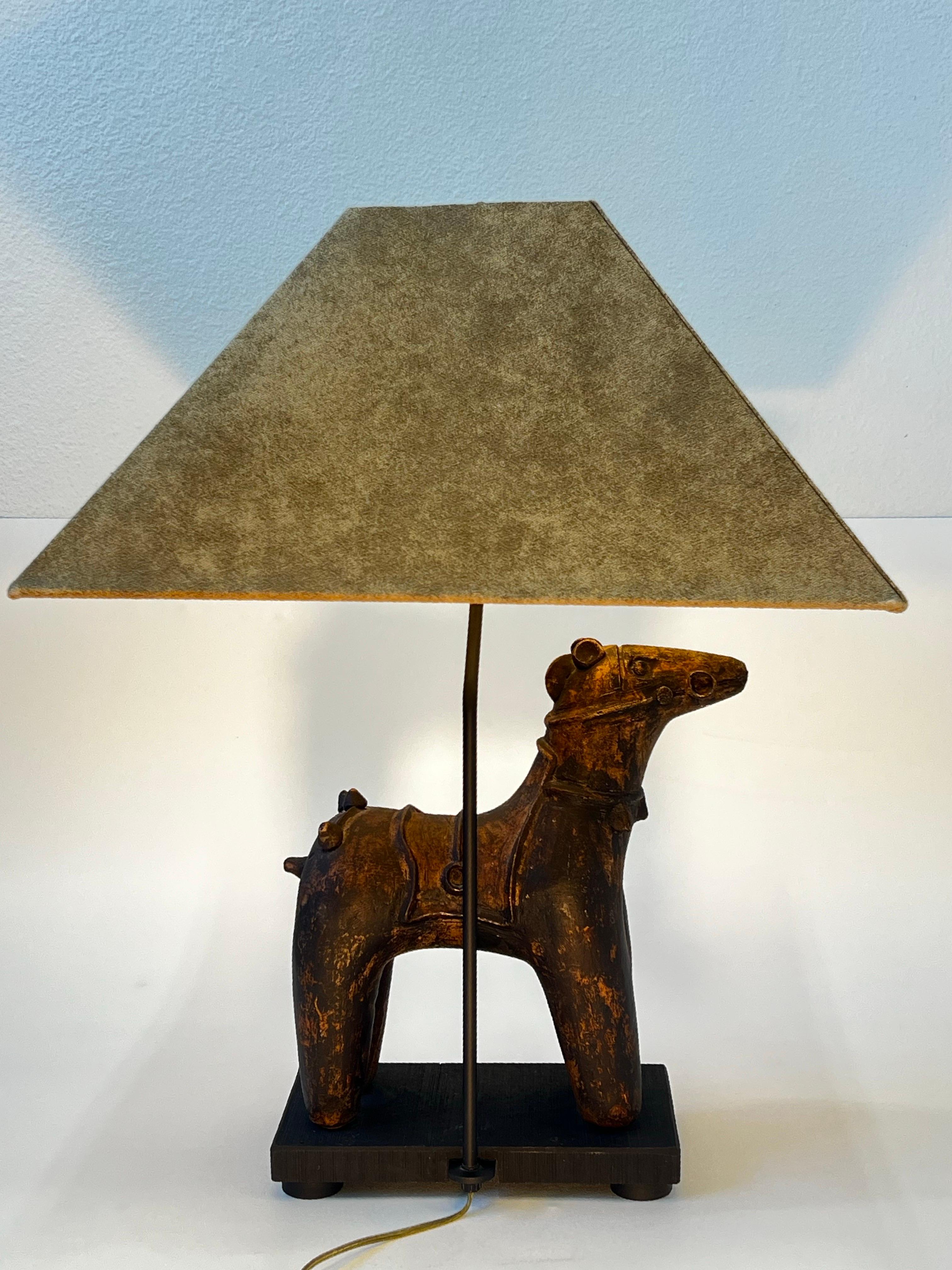 Mid-Century Modern Lampe de table cheval en céramique de Frederick Cooper en vente