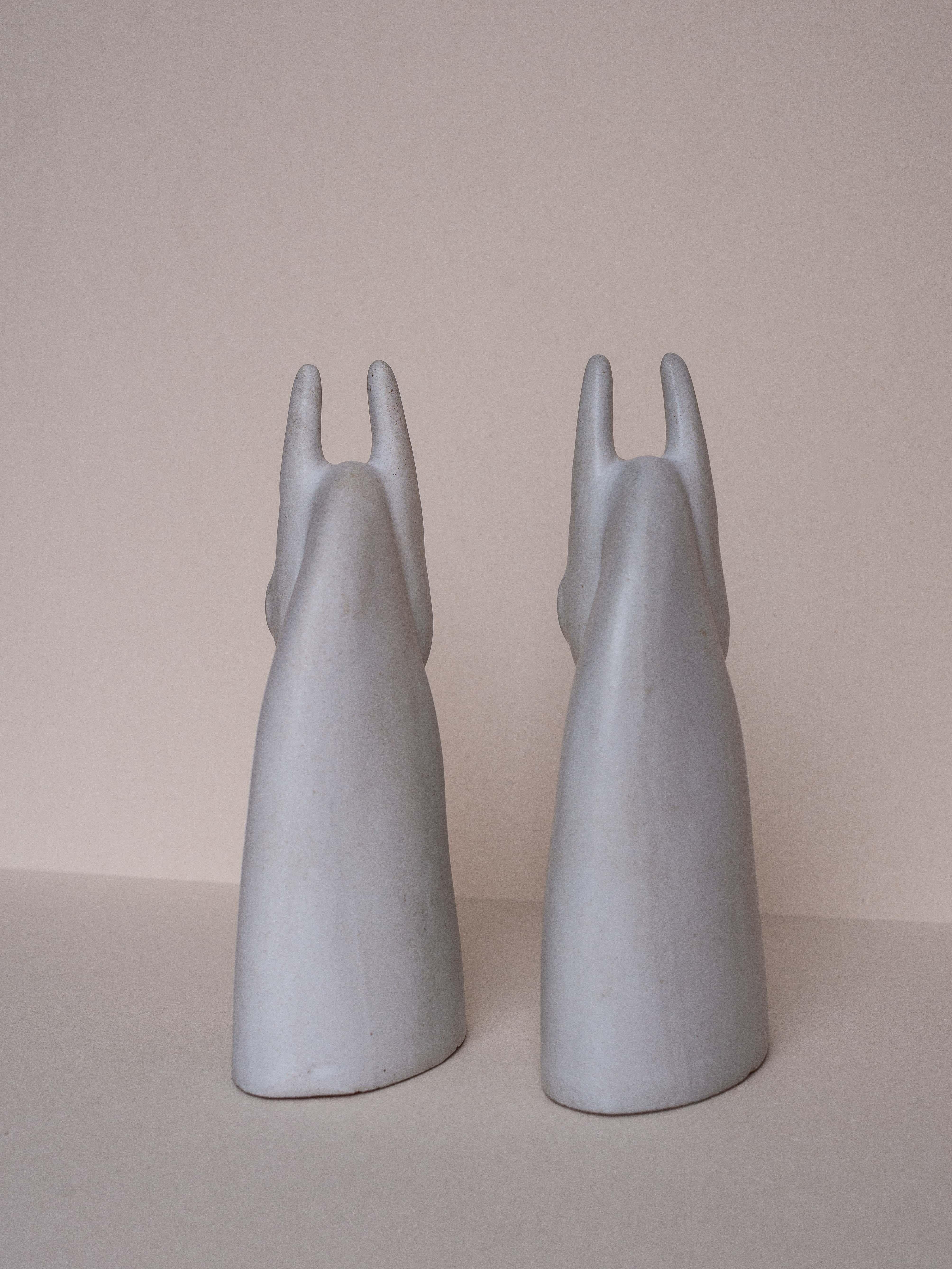 Serre-livres en céramique pour chevaux - Paire de sculptures d'animaux par Anette Edmark - années 1990 en vente 6