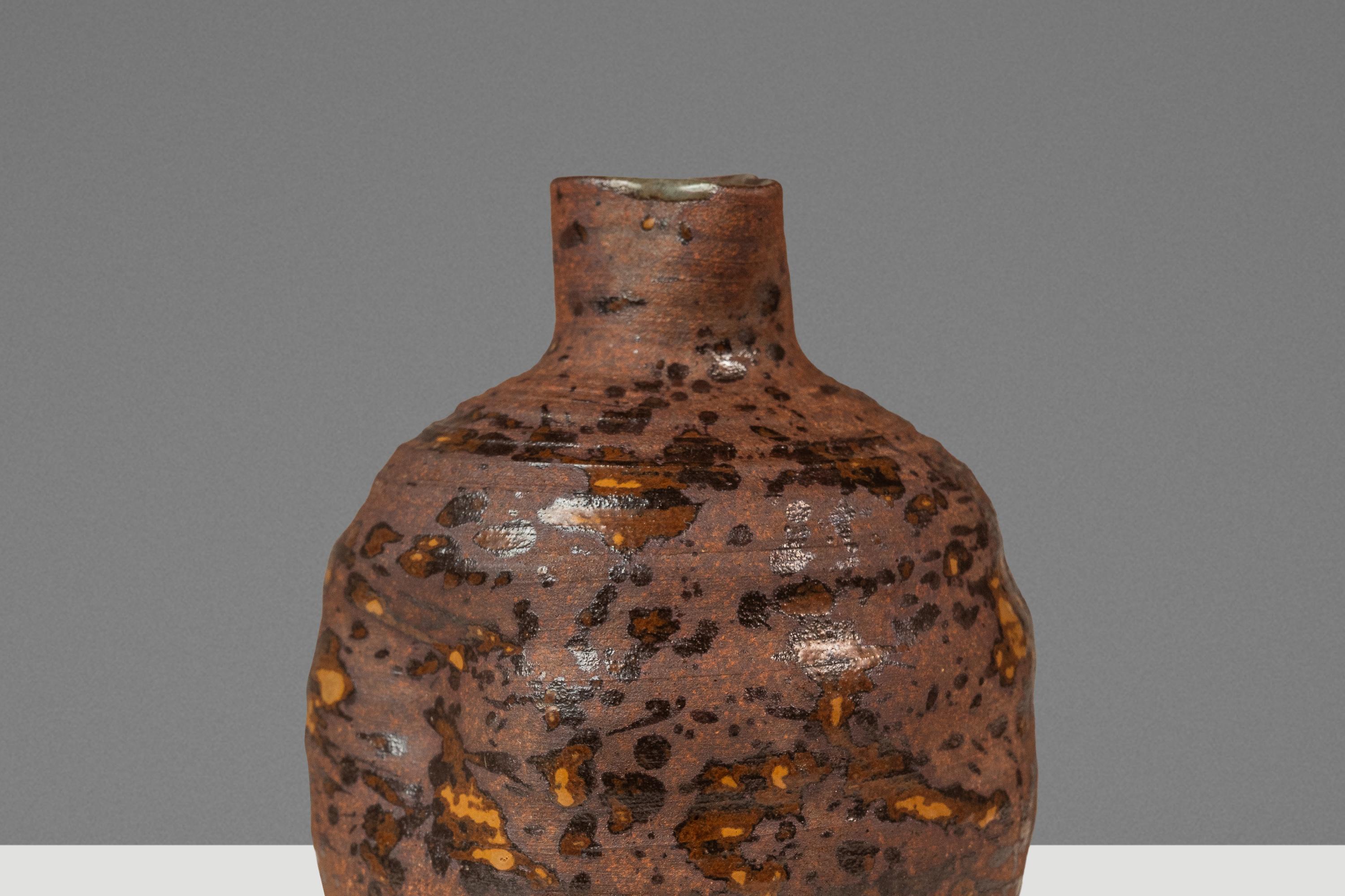 Vaso da fiori in ceramica giapponese Shigaraki Yaki Ikebana, Giappone, 1960 ca. in vendita 7