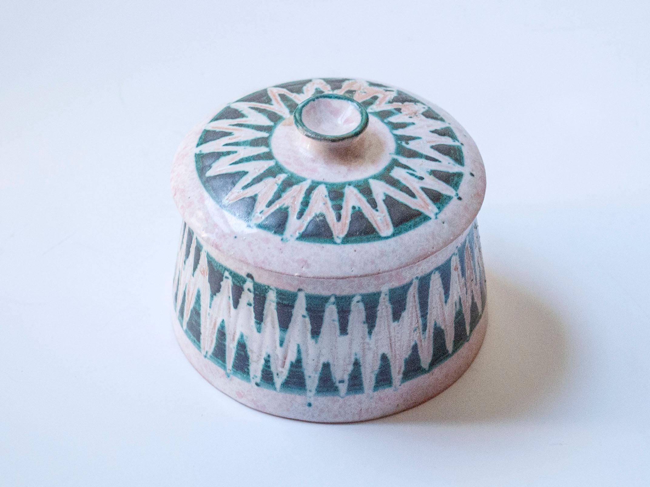 Keramischer Krug von Charles Voltz für Vallauris, Frankreich, um 1950 im Zustand „Hervorragend“ im Angebot in New York, NY