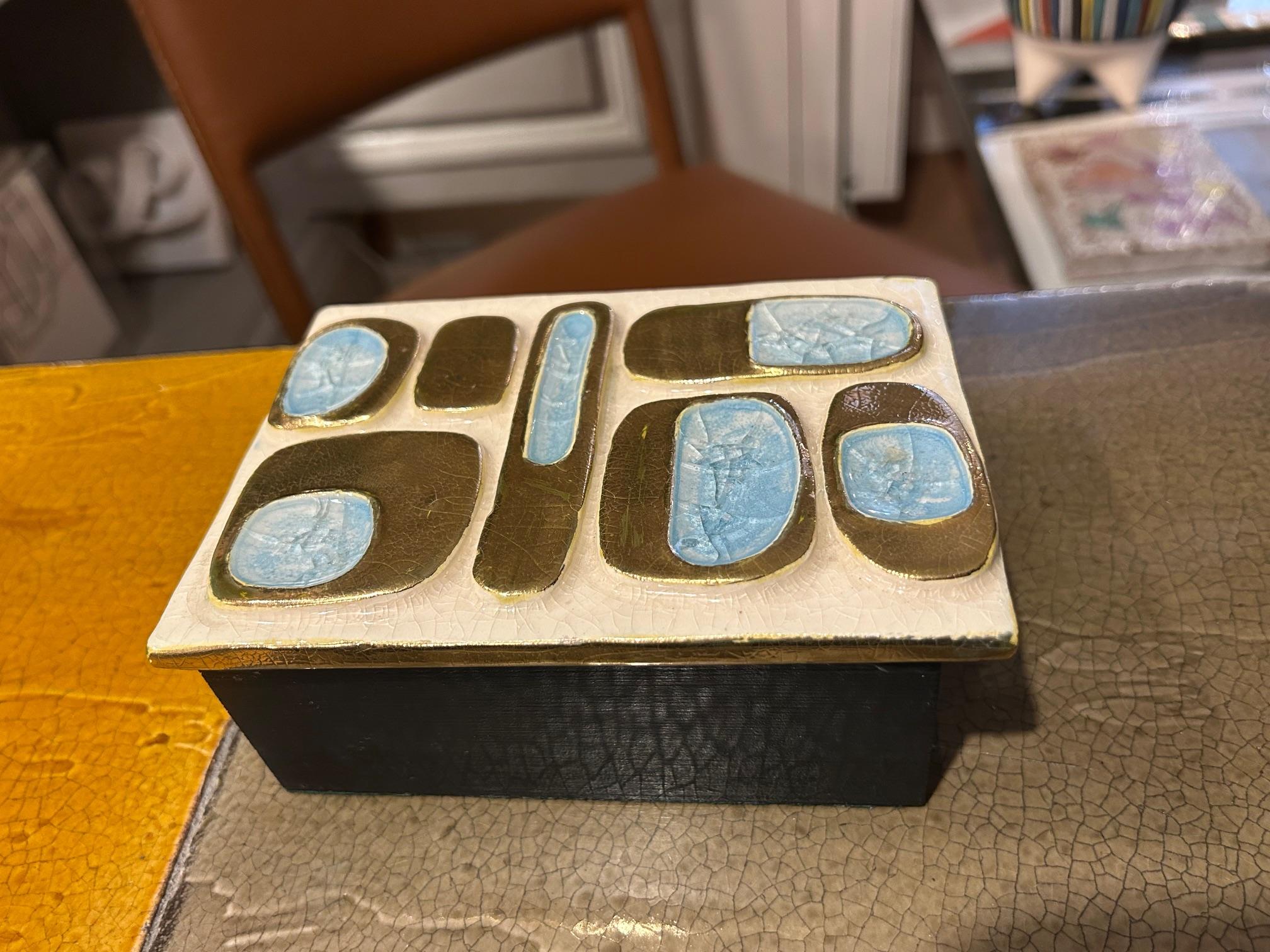 Émaillé Boîte à bijoux en céramique de Mithé Espelt, France, années 1960 en vente