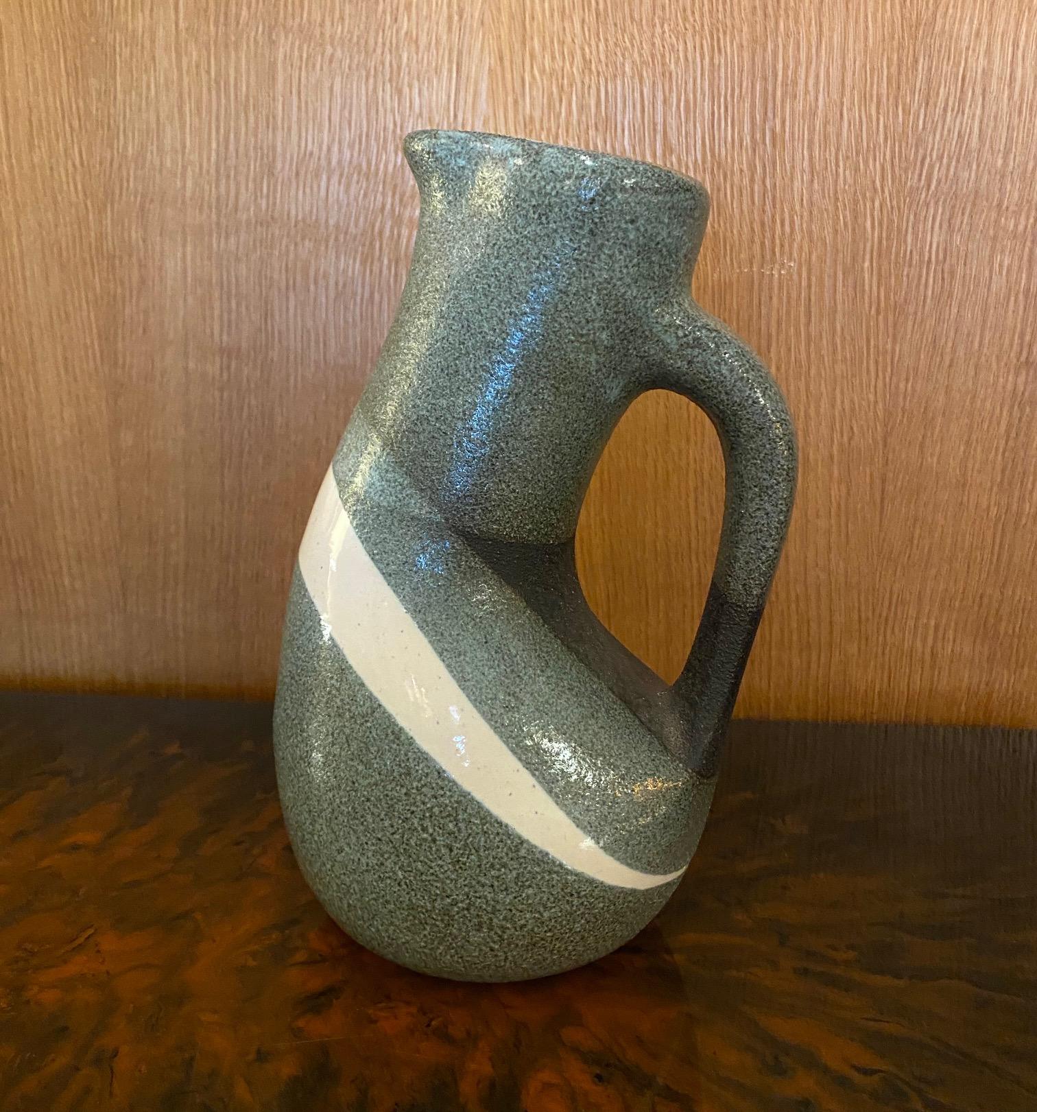 Jarra de cerámica y juego de cuatro tazas de Gilbert Valentin, Francia, años 50 Cerámico en venta