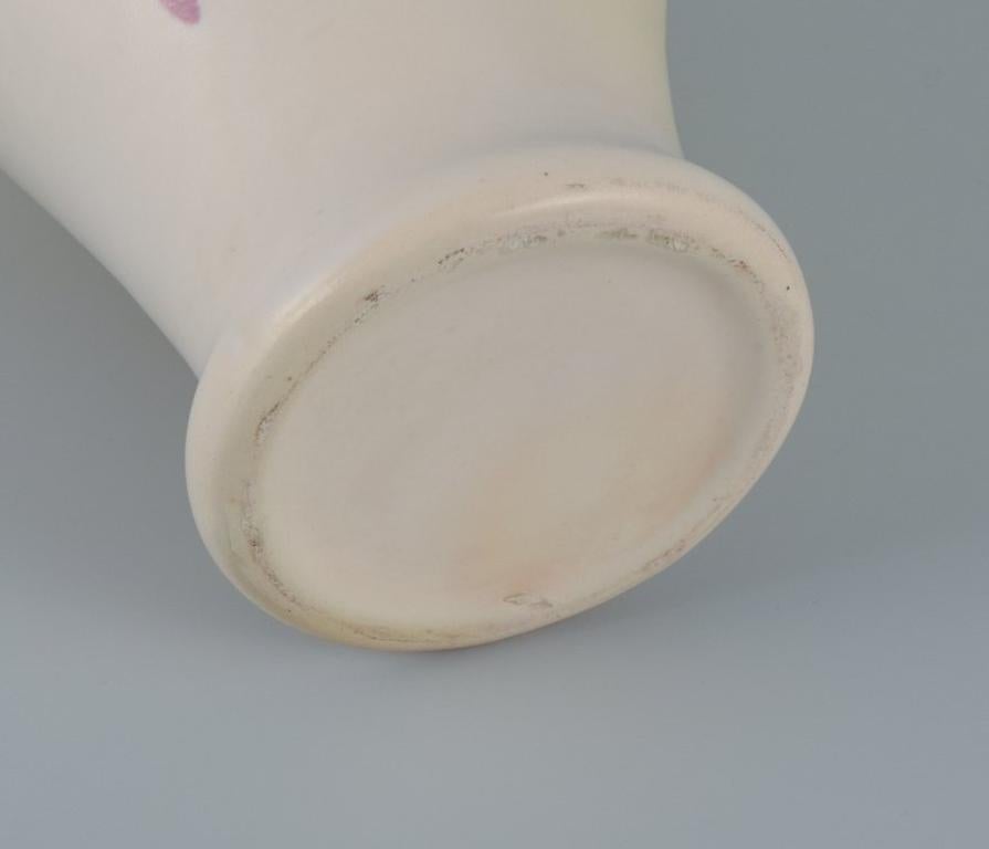 Ceramic jug in matt white glaze. In style of Pol Chambost (1906-1983) In Excellent Condition For Sale In Copenhagen, DK