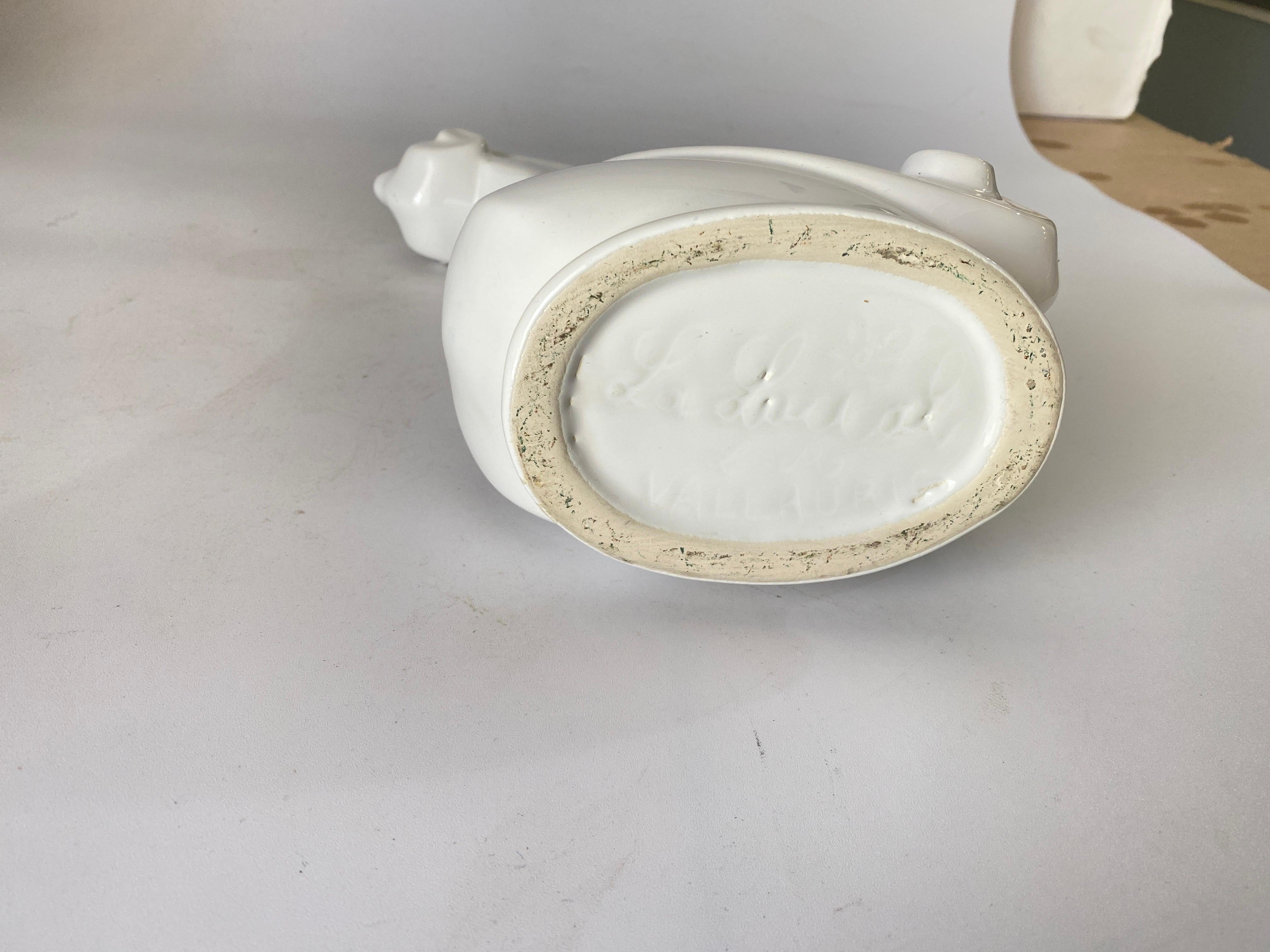 Keramikkrug oder Krug mit weißer Farbe Vallauris Frankreich, um 1960 (Französisch) im Angebot