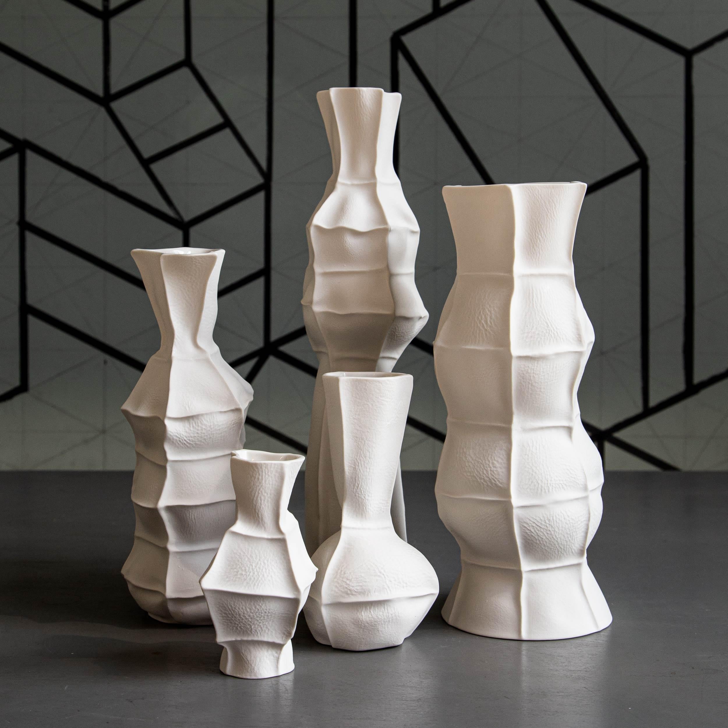 Vase sculptural Kawa en céramique blanche, lot de 5, porcelaine moulée en cuir organique en vente 2