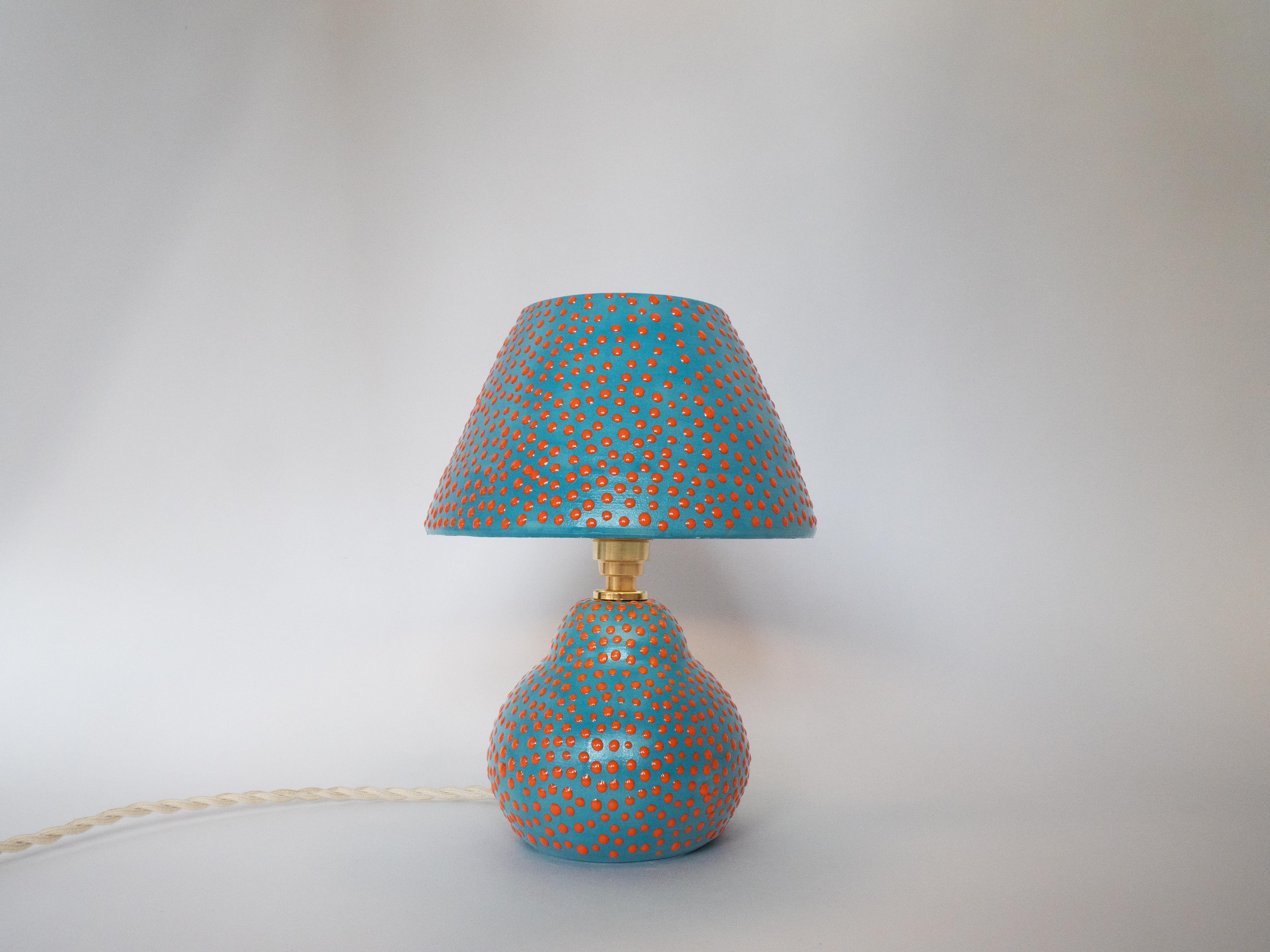 Keramiklampe und Schirm – Türkis und orangefarbene Flecken im Zustand „Neu“ im Angebot in London, GB