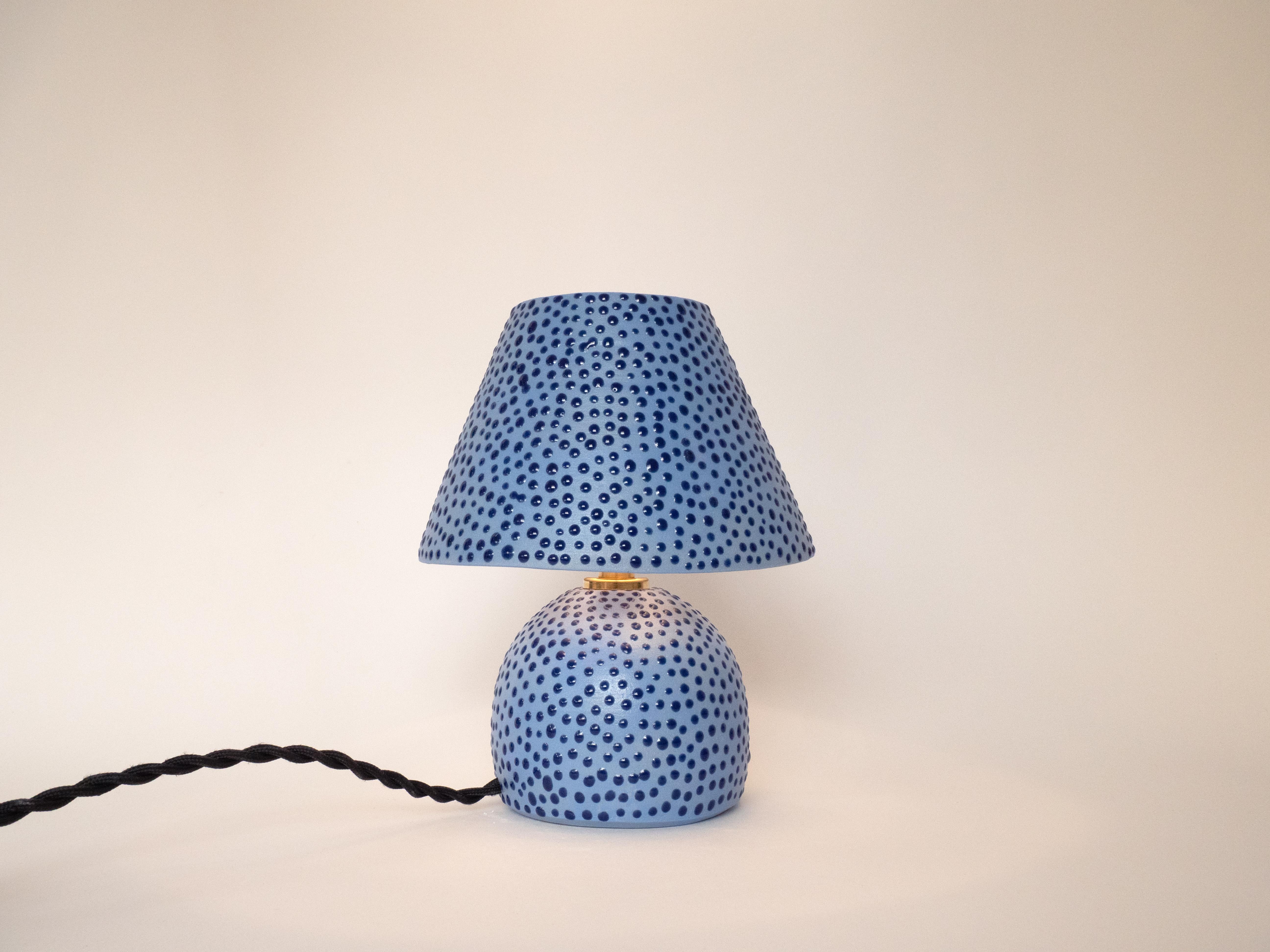 Fait main Lampe et abat-jour en céramique - Deux tons bleu Polkadot en vente