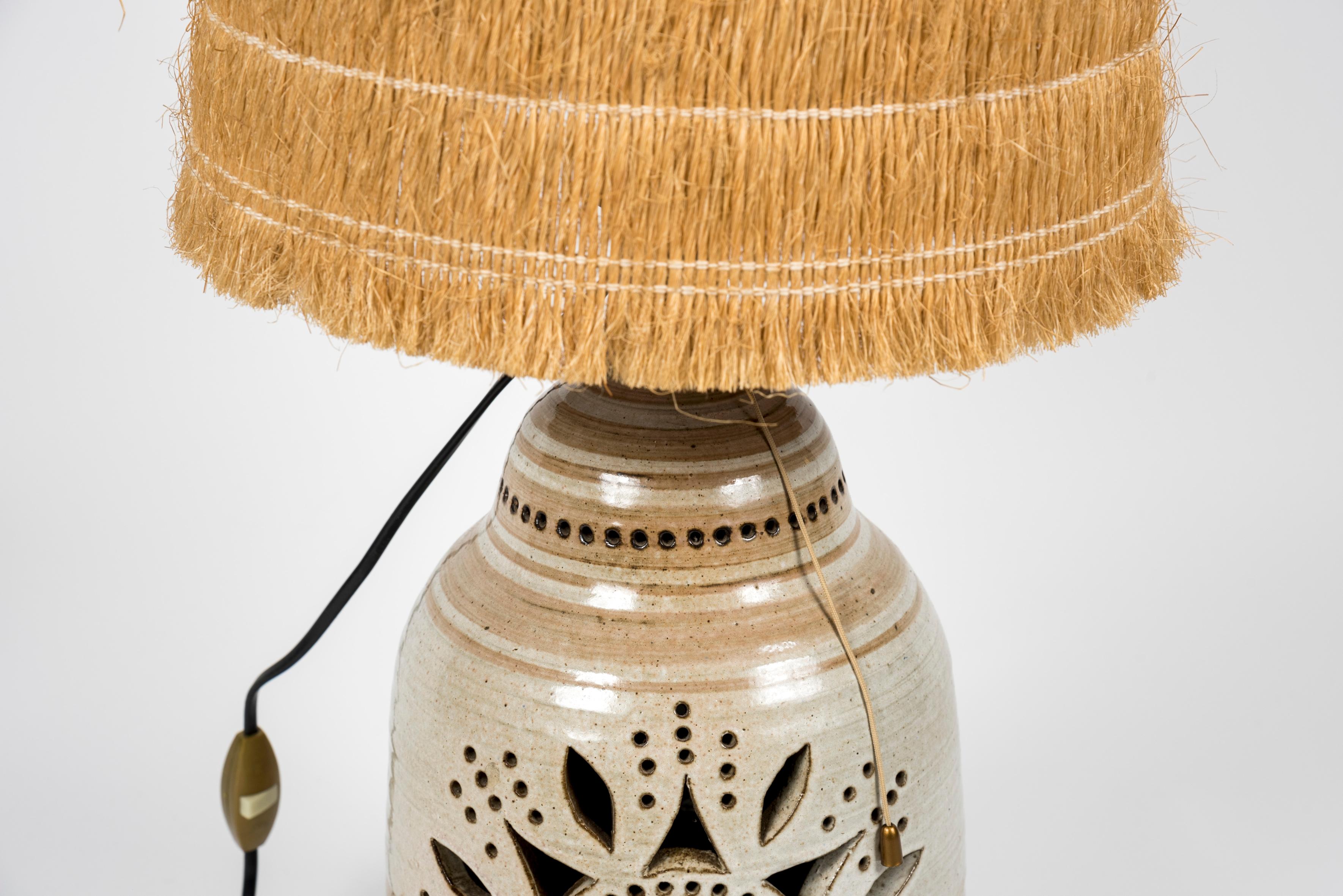 Français Lampe en céramique attribuée à Georges Pelletier en vente