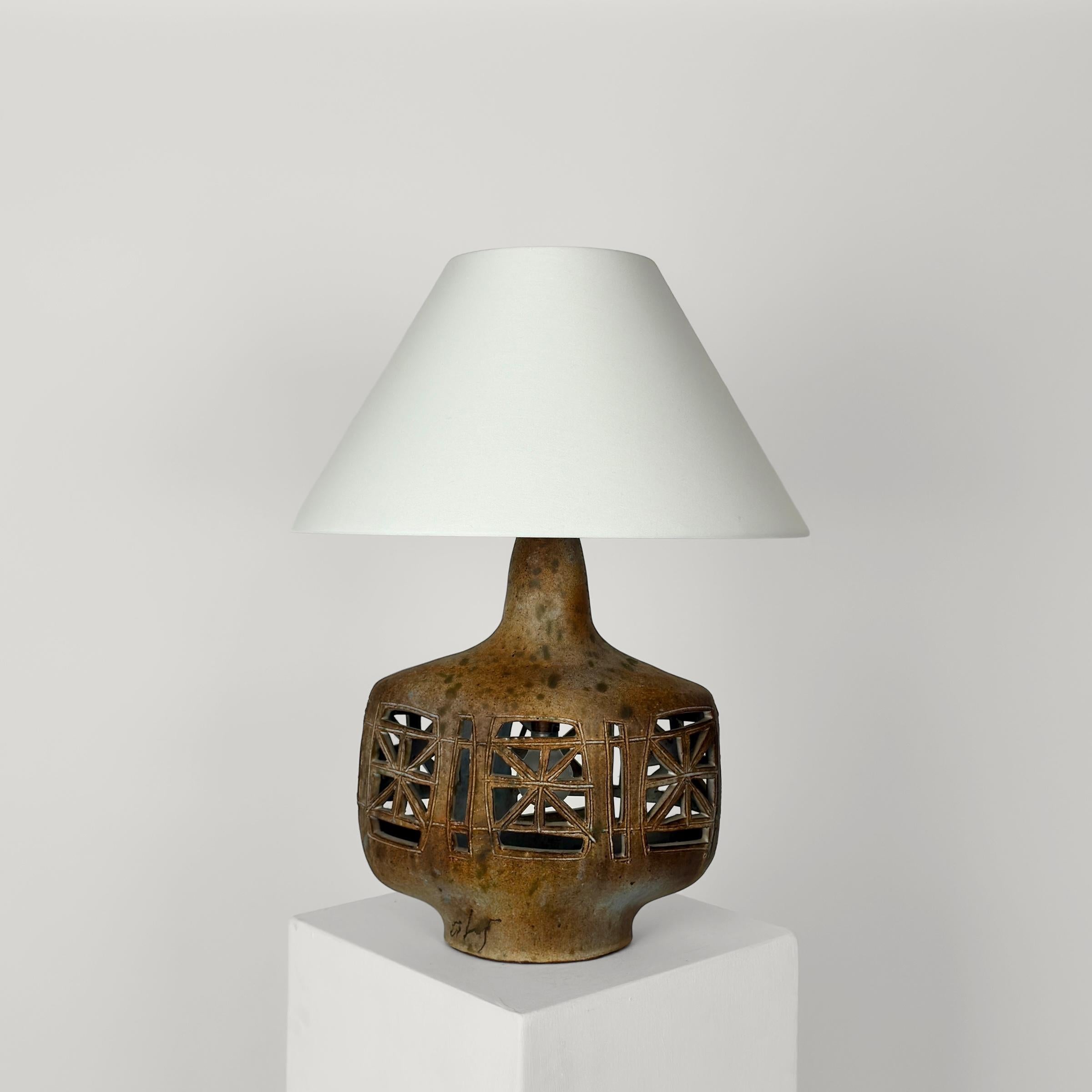 Mid-Century Modern Ceramic lamp by Agnes Escala For Sale