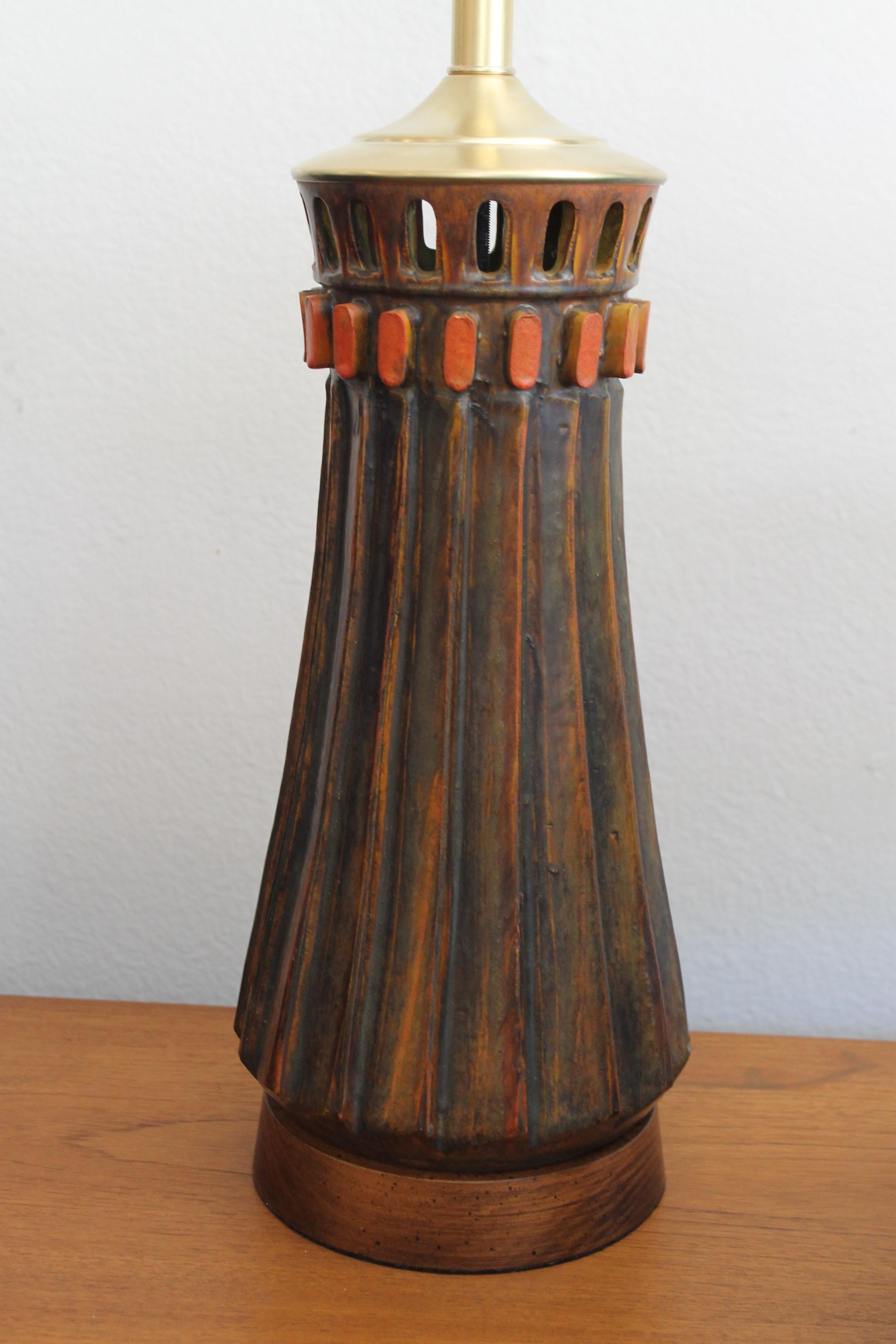 Mid-Century Modern Ceramic Lamp by Alvino Bagni for Raymor For Sale