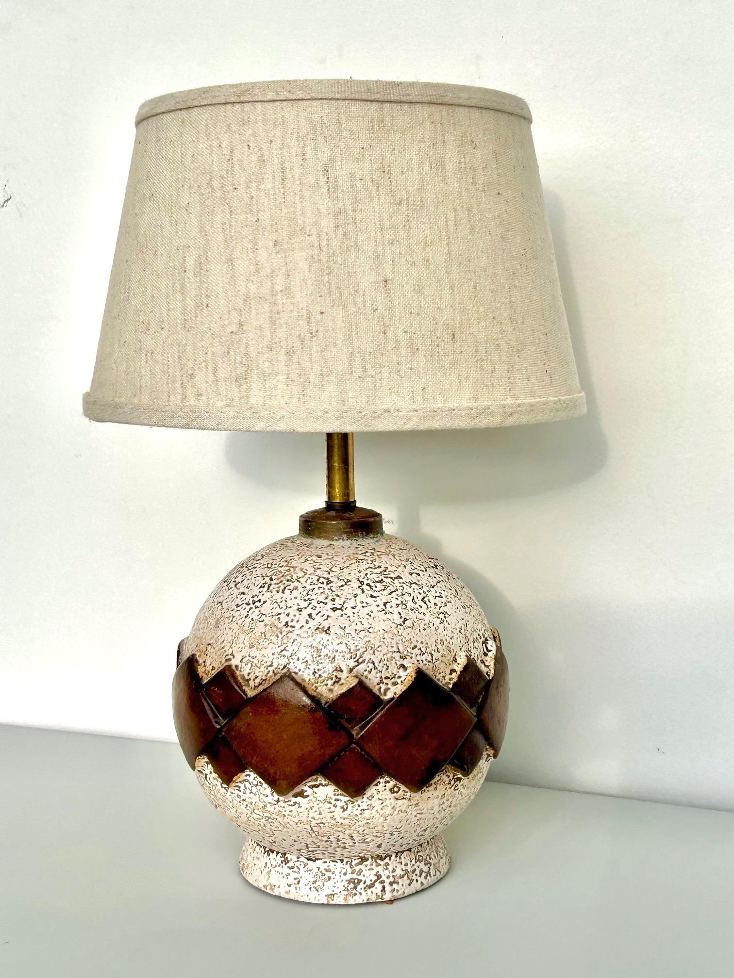 Émaillé Lampe en céramique datant des années 1930. en vente