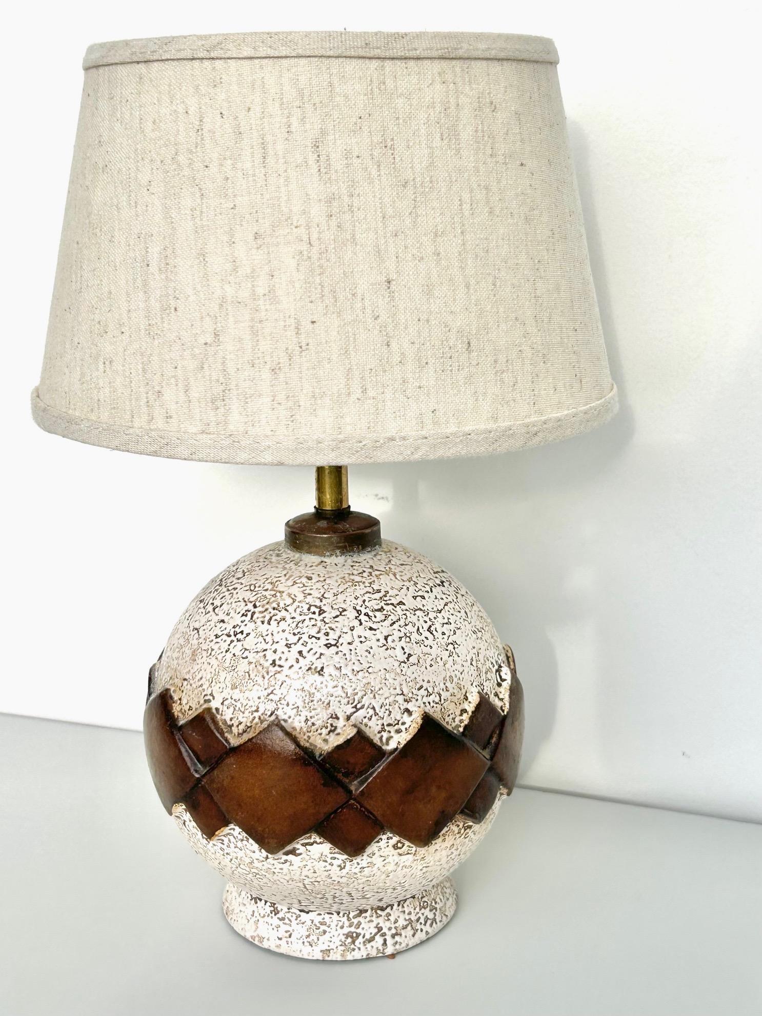 Lampe en céramique datant des années 1930. Bon état - En vente à LE CANNET, FR