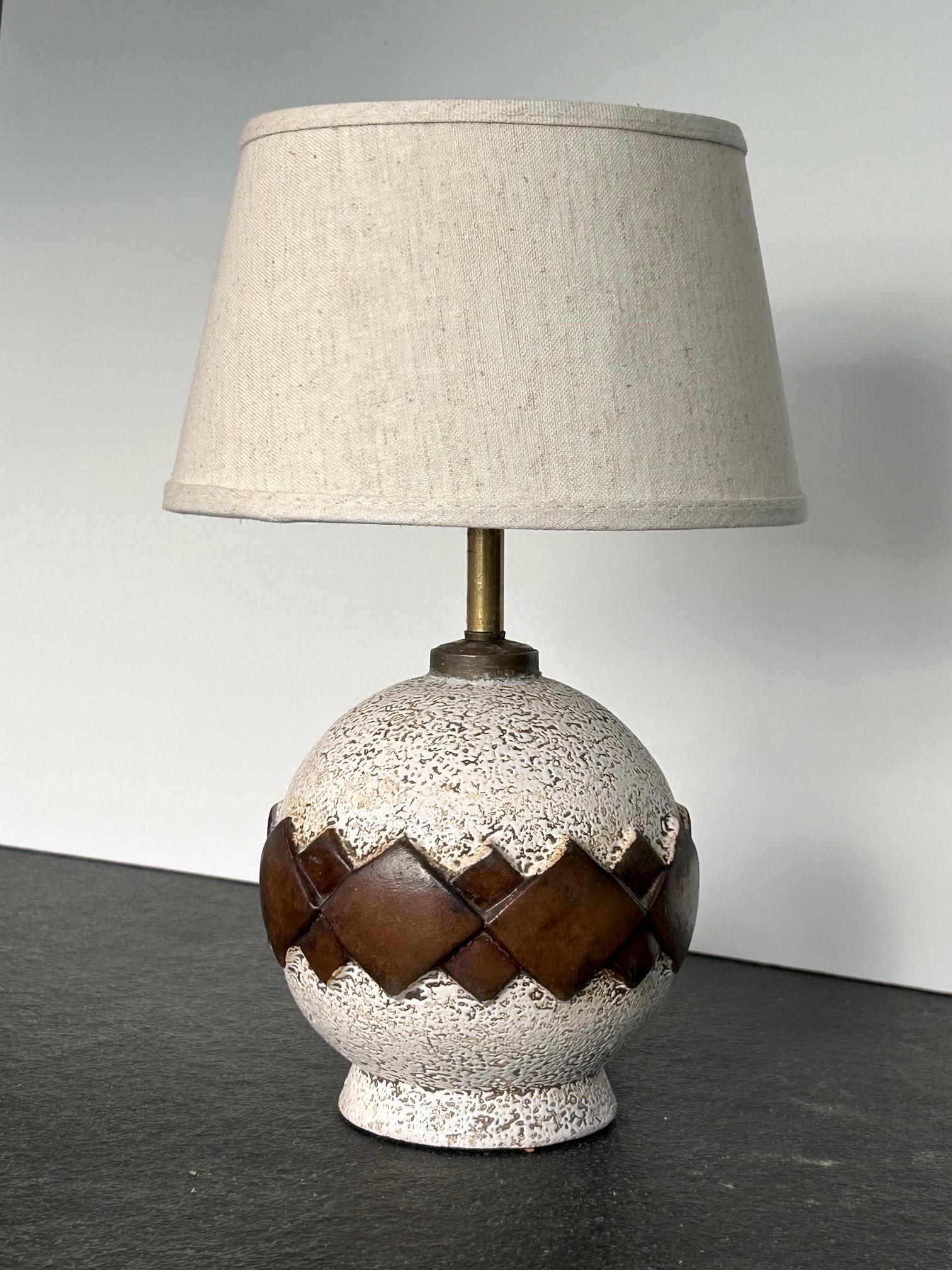 Lampe en céramique datant des années 1930. en vente 1
