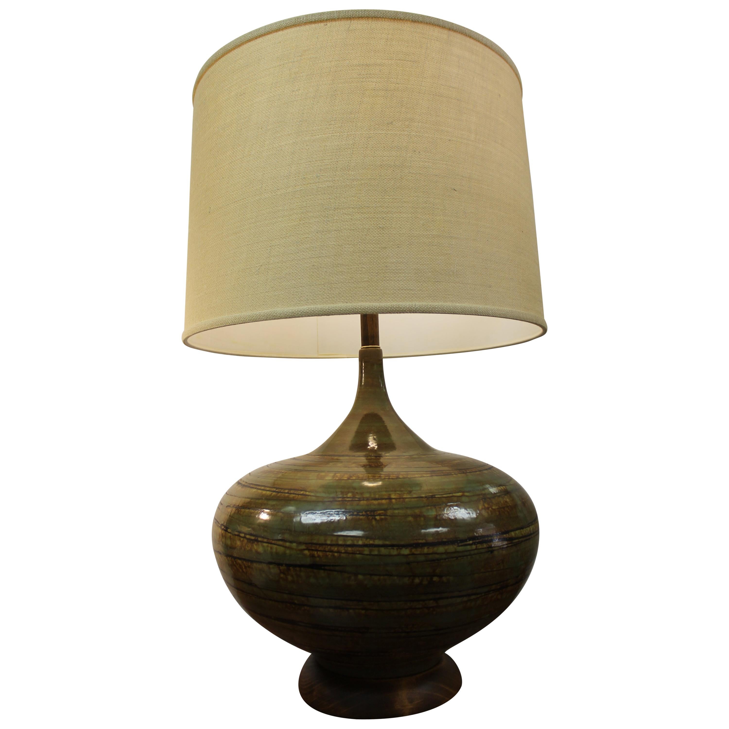 Ceramic Swirl Pattern Lamp