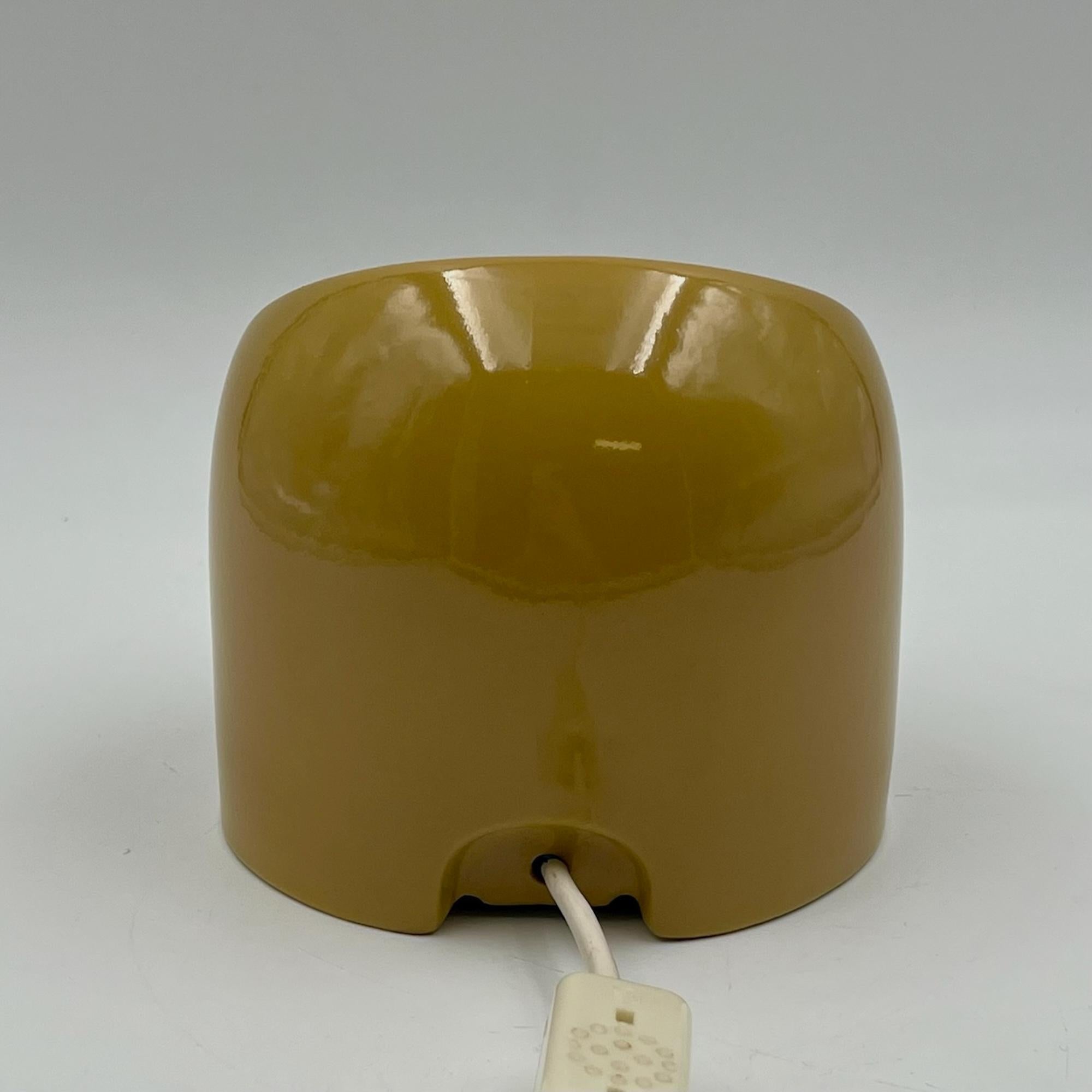 Late 20th Century Ceramic Lamp in Mustard Yellow - Gabbianelli Marcello Cuneo Style, 1970s For Sale