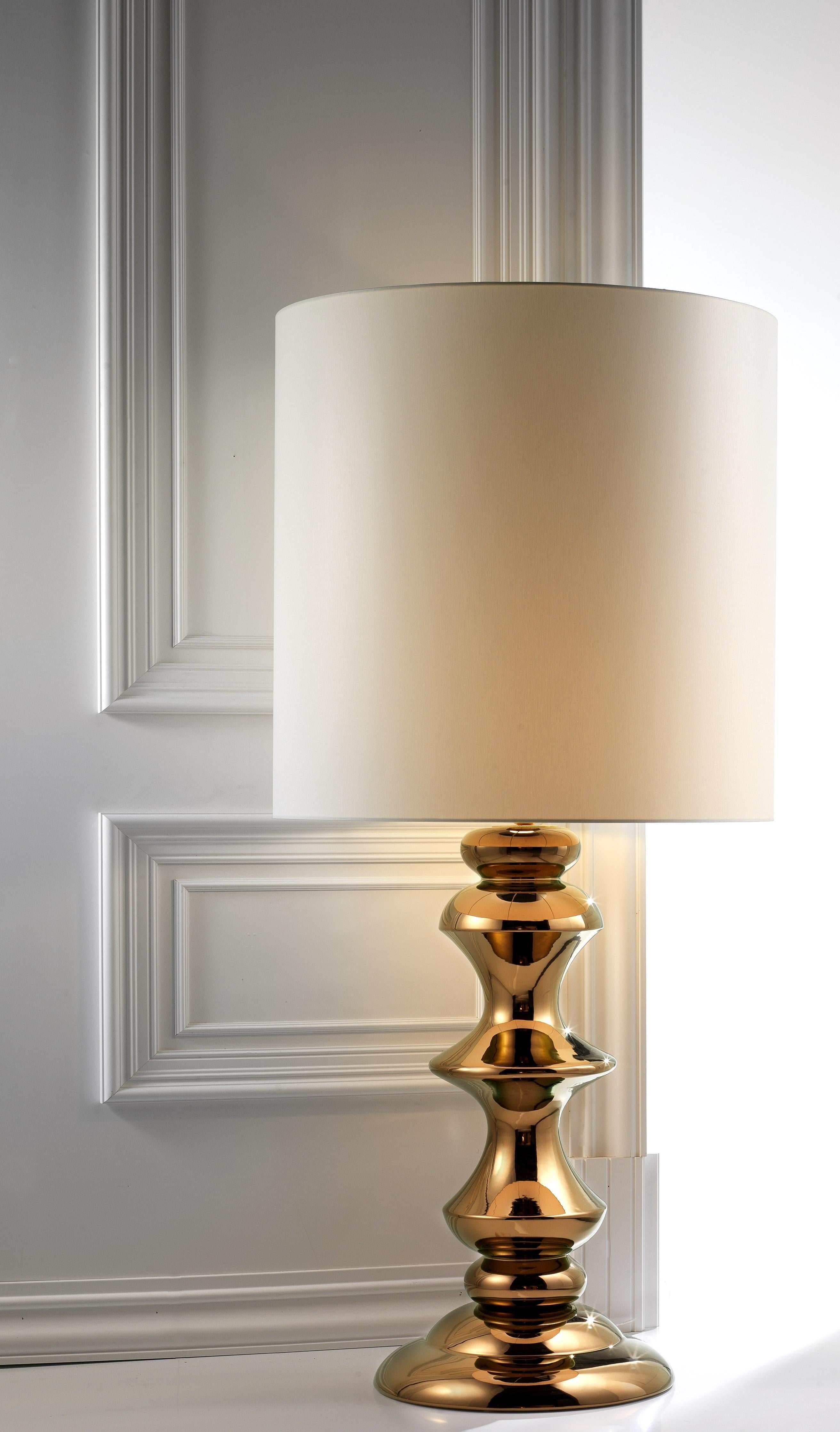 italien Lampe MIDA 2 fabriquée à la main en bronze par Gabriella B., fabriquée en Italie en vente