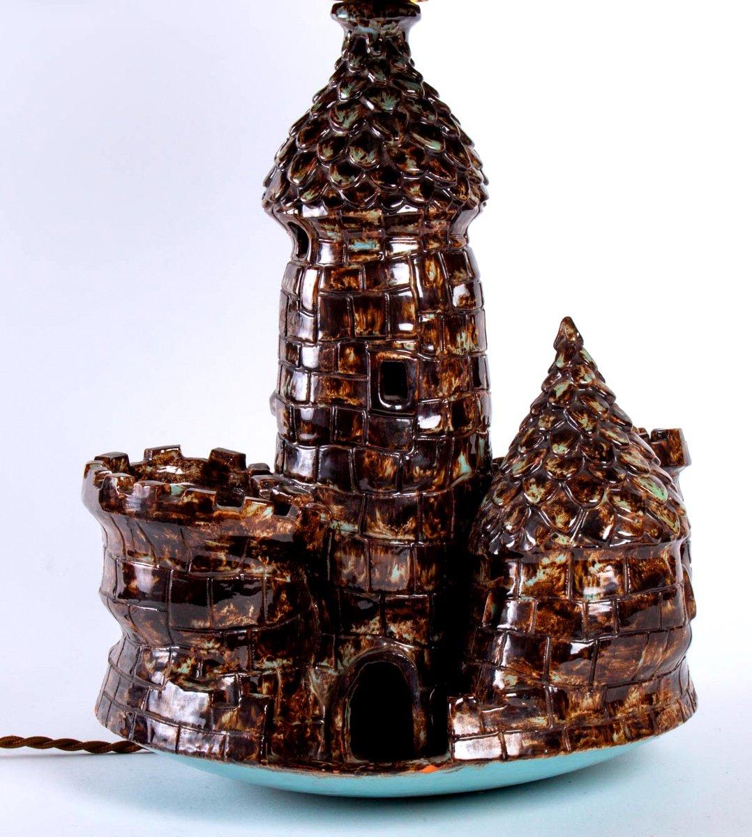 Céramique Lampe en céramique Primavera - Base solide en forme de château - Abat-jour en soie plissée - 20e siècle en vente