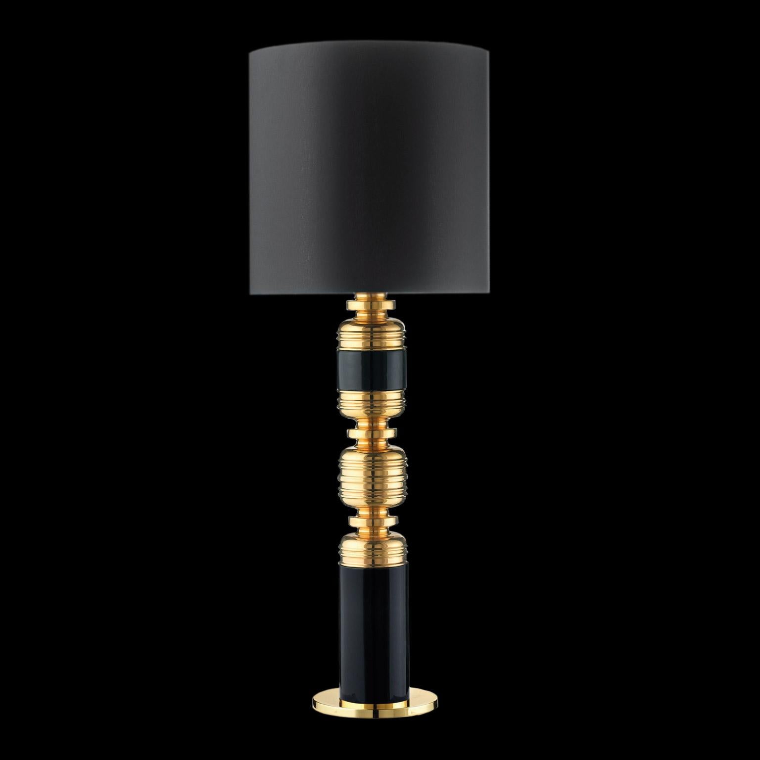 Ceramic lamp THEA 4 handcrafted in 24-karat gold 
combined with black enamel with cotton lampshade

cod. LT004
Measures: H. 123.0 cm. - Dm. 40.0 cm.