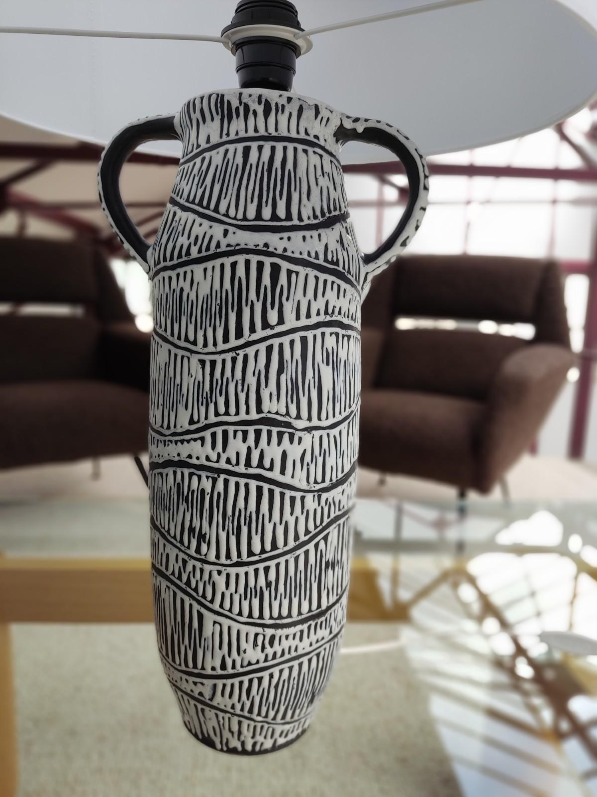 Français Lampe en céramique vintage des années 1950 en vente