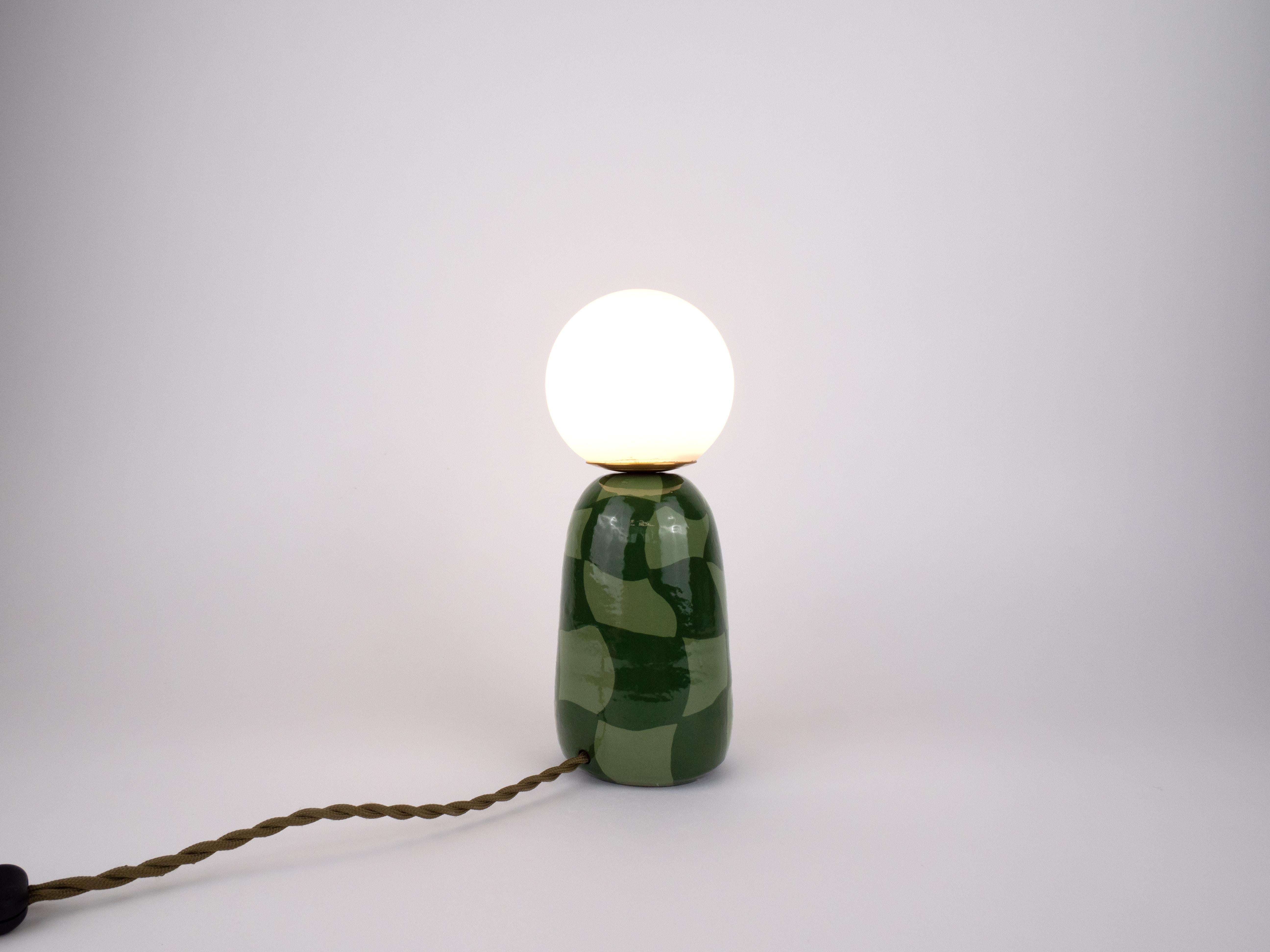 Lampe en céramique avec abat-jour en verre - carreau vert abstrait Neuf - En vente à London, GB