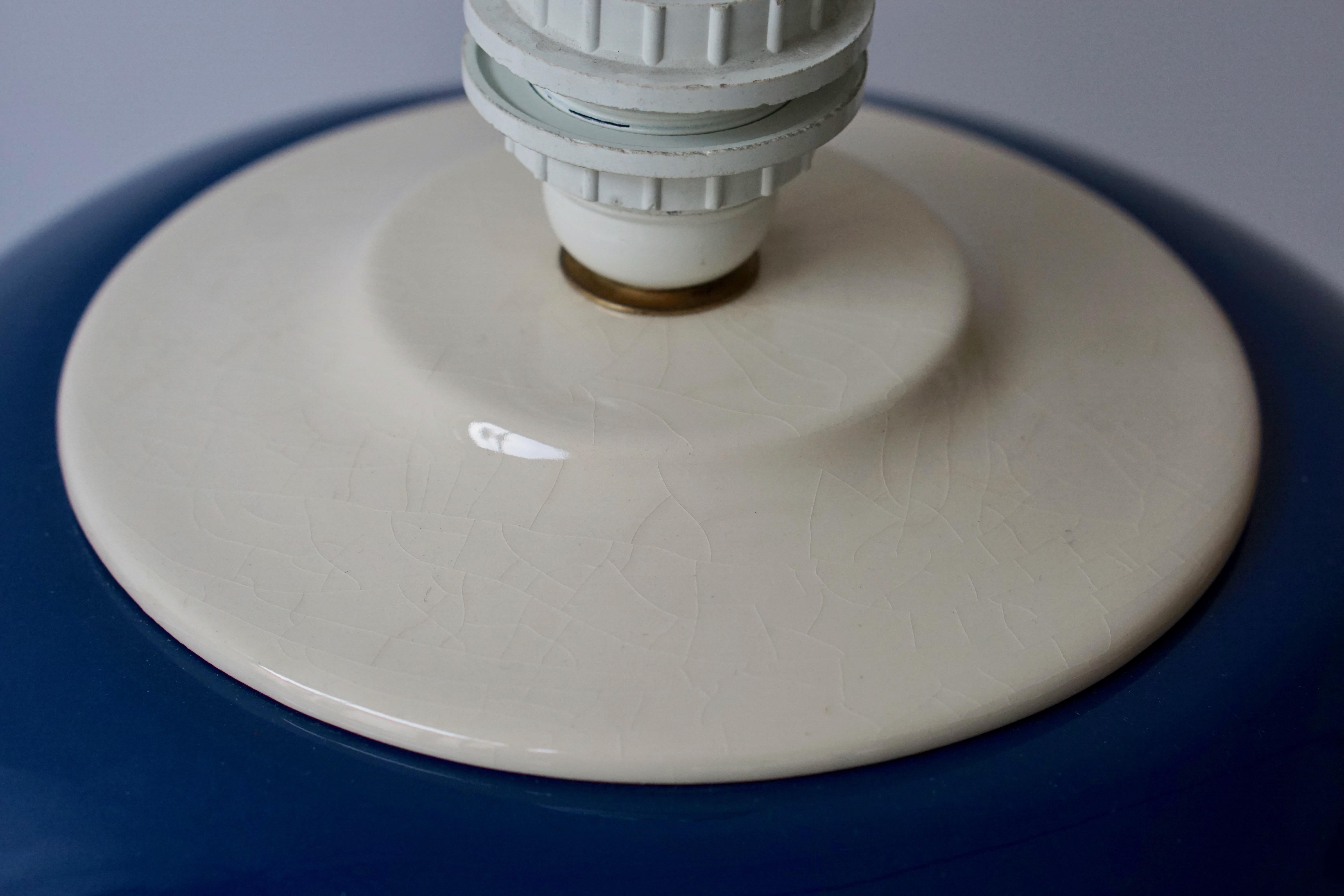 One of Two Ceramic Lamps in White and Blue For Sale 3
