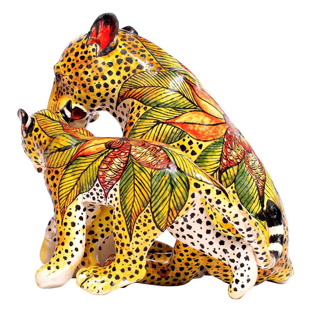 Cerámica  Leopardo y cachorro  Escultura , Hand Made en Sudáfrica en Excelente Estado en North Miami, FL
