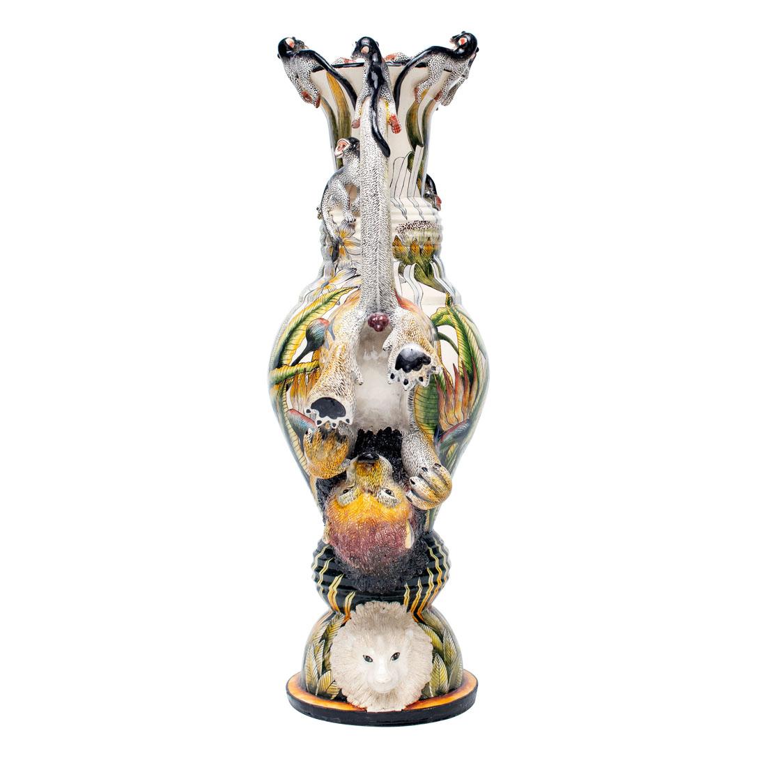 Cotto in fornace Vaso Leone in ceramica con doppio manico  , realizzato a mano in Sudafrica in vendita
