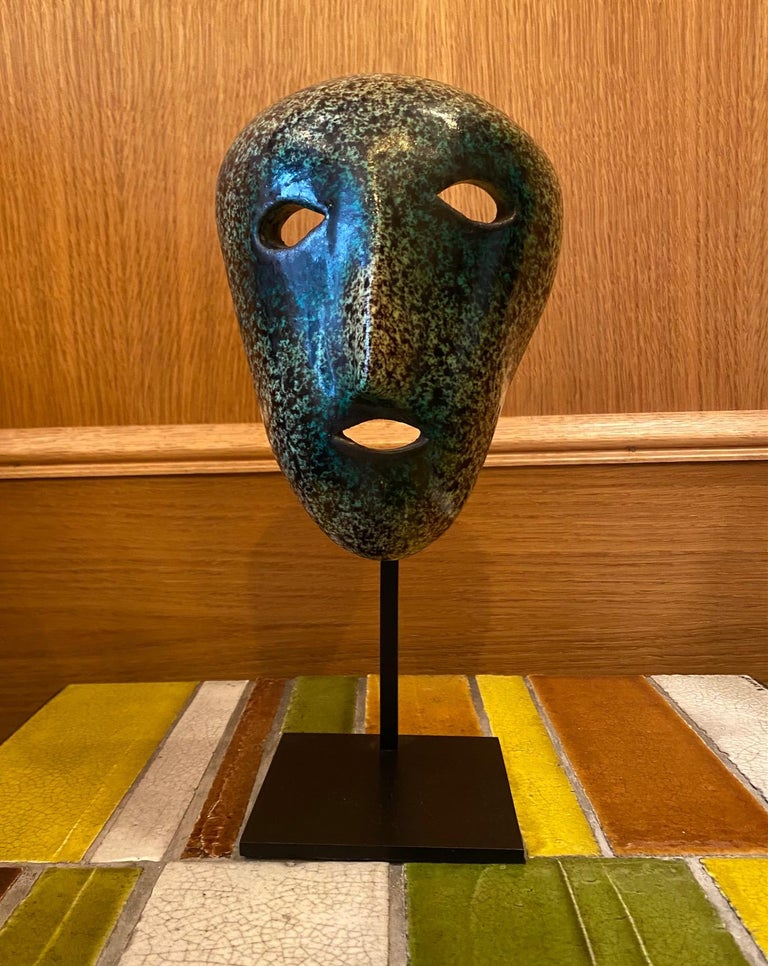 Masque en céramique, Accolay, France, années 1960 En vente sur 1stDibs
