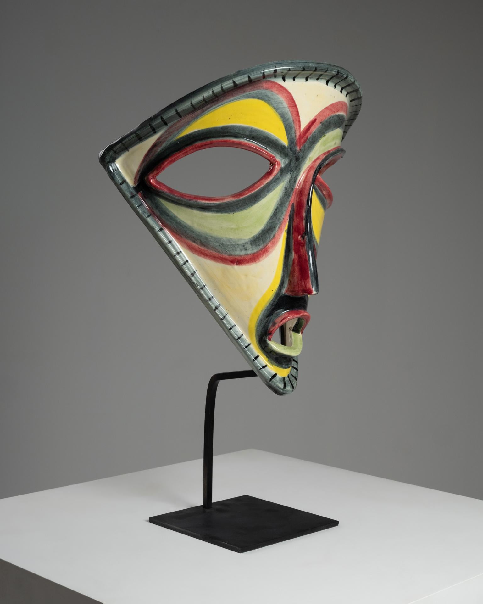 Mid-Century moderno Maschera in ceramica di Accolay in vendita
