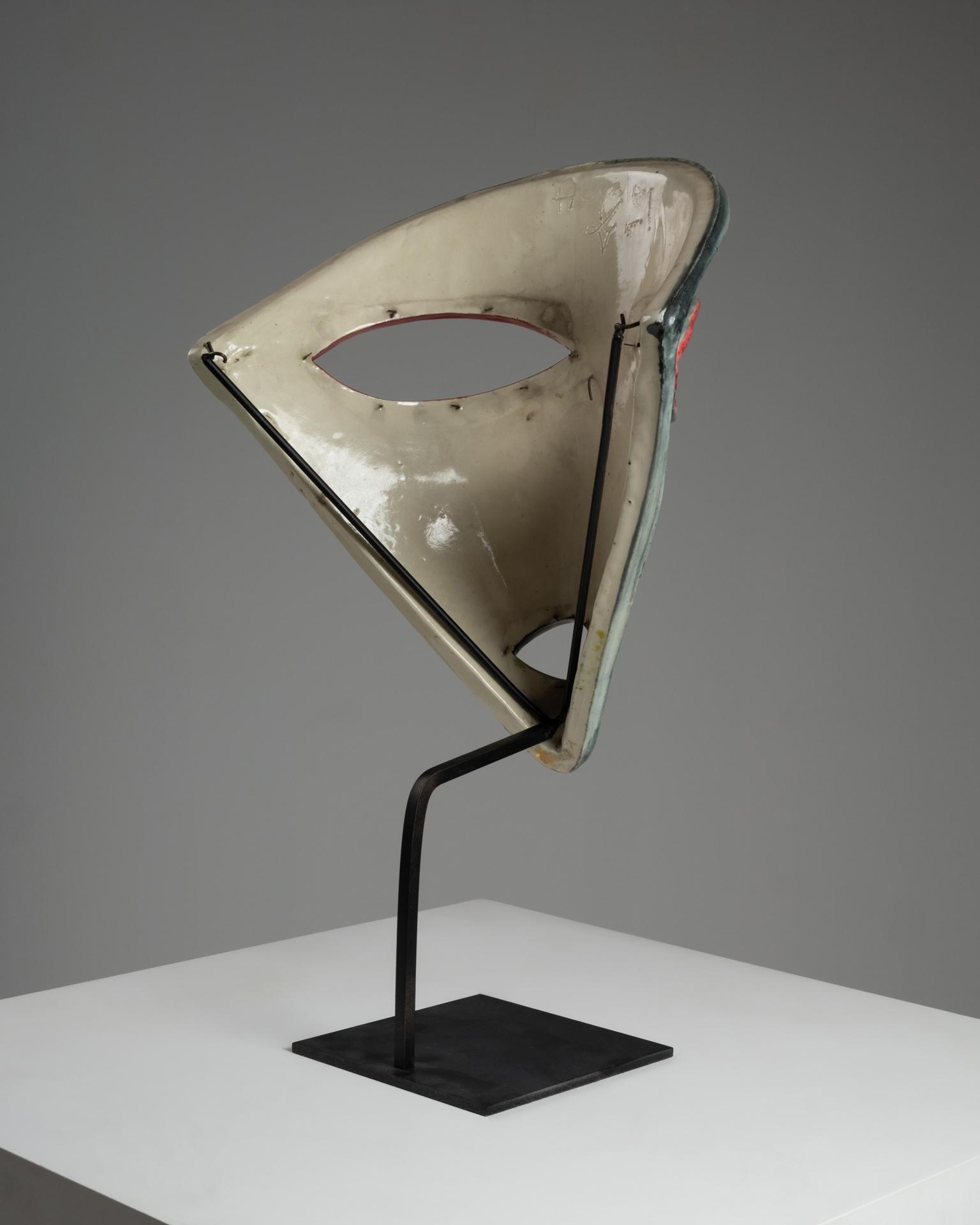 Francese Maschera in ceramica di Accolay in vendita