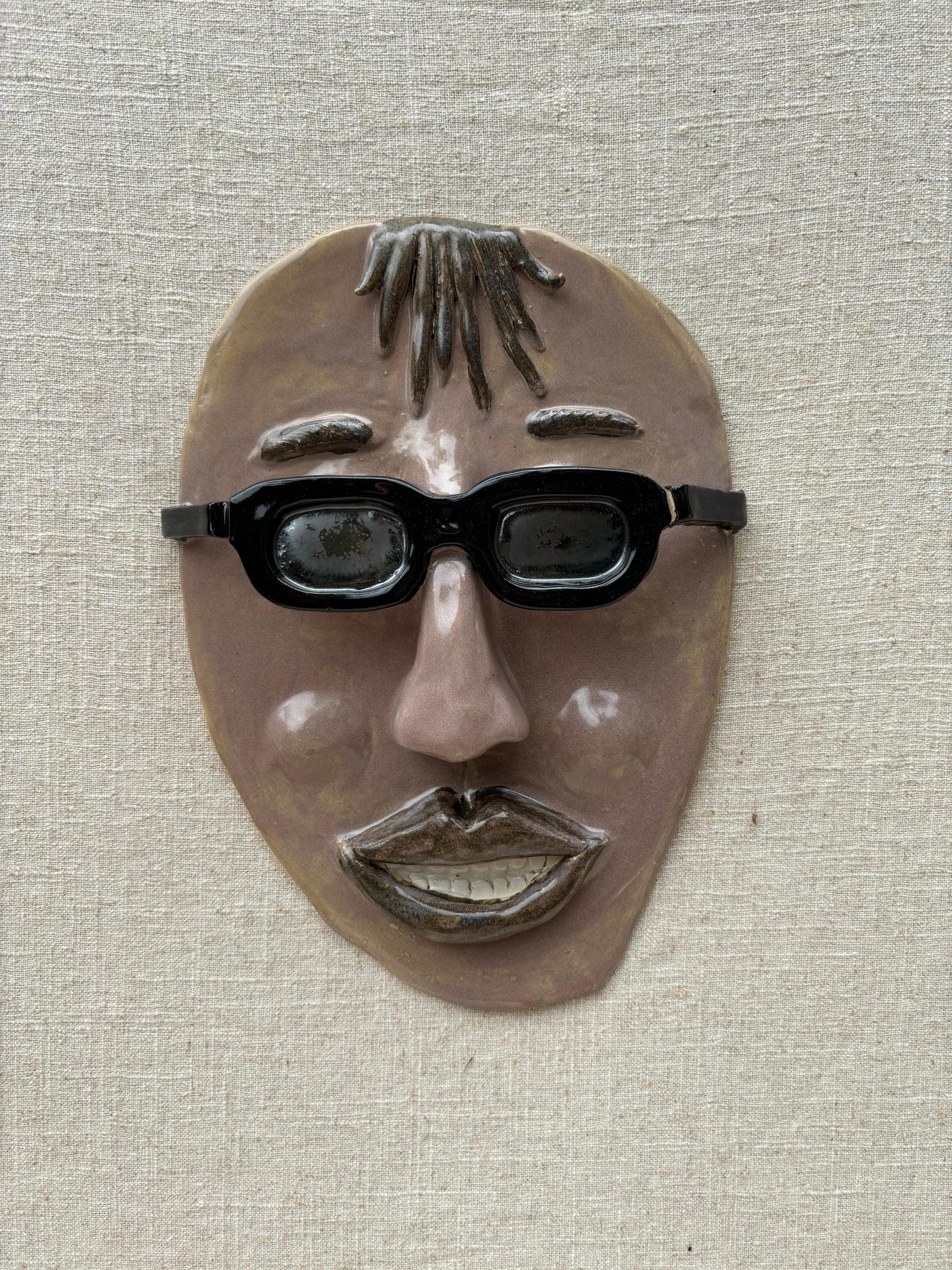 Máscara de cerámica, Escultura mural, por Alexey Krupinin Estadounidense en venta