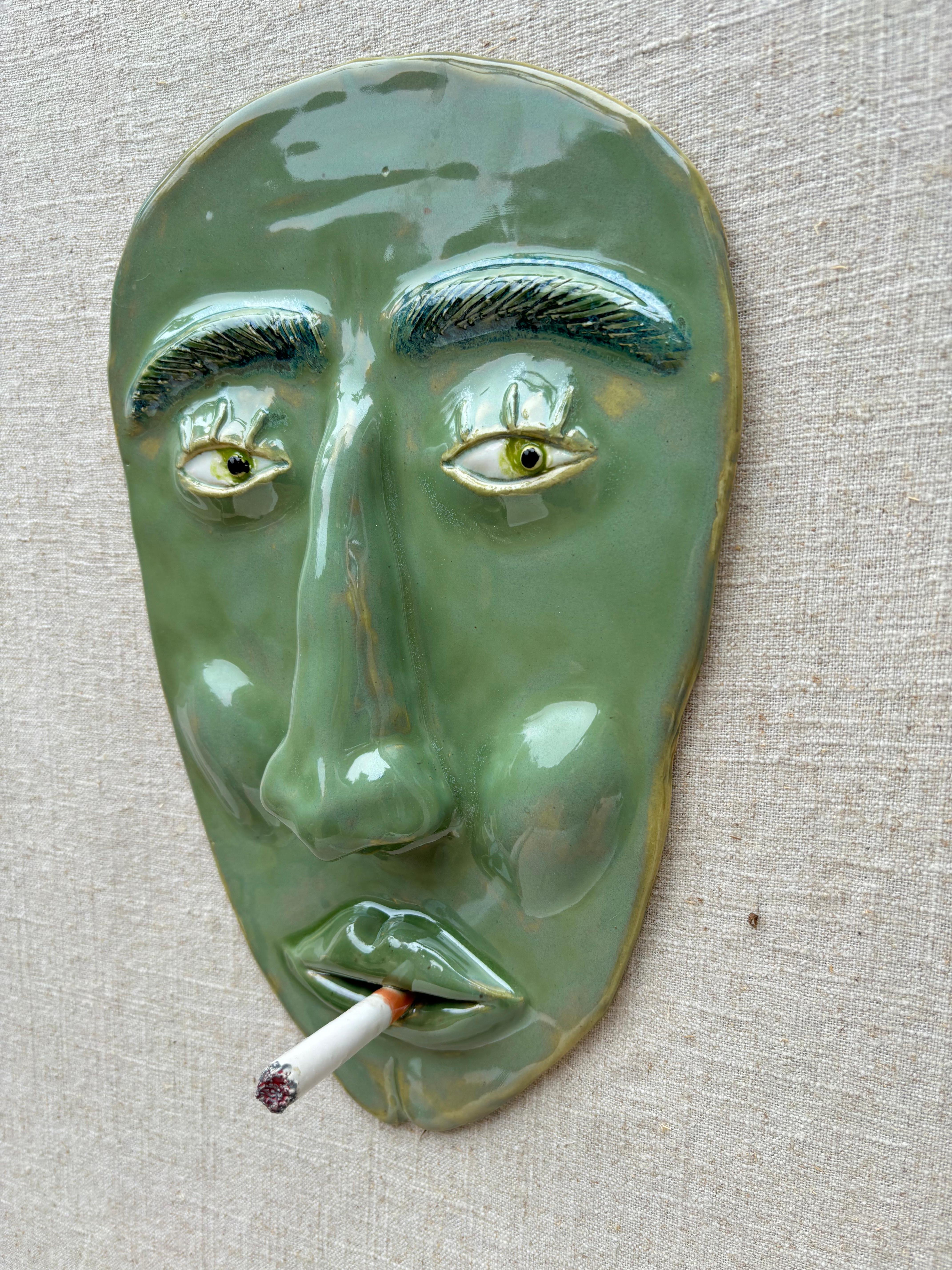 Máscara de cerámica, Escultura mural, por Alexey Krupinin Estadounidense en venta