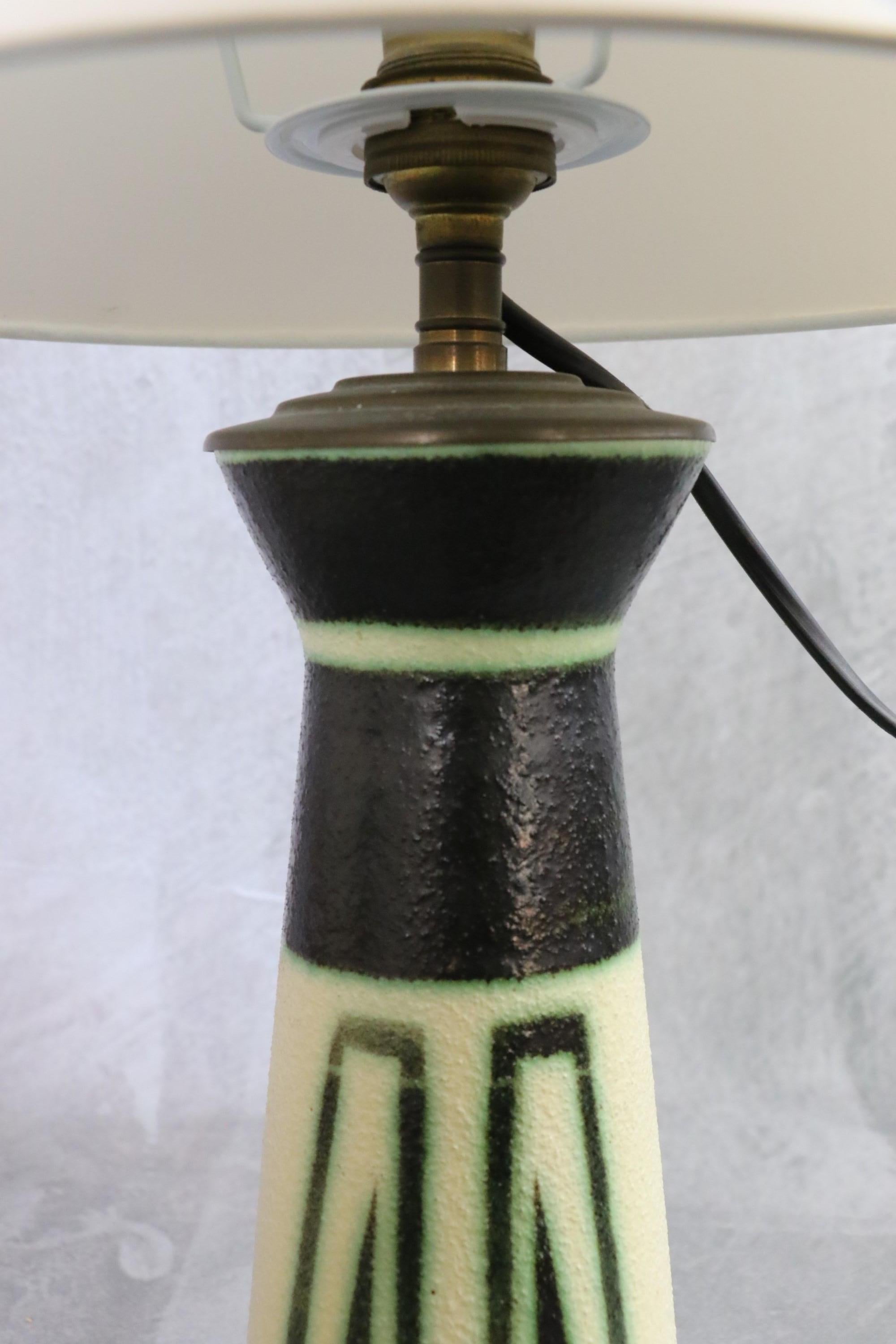 20ième siècle Lampe en céramique du milieu du siècle dernier vase Keramis de Boch Freres, années 1960  en vente