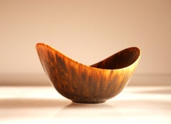 Cuenco de cerámica en miniatura conocido como "ARU" de Gunnar Nylund para Rörstrand, Suecia