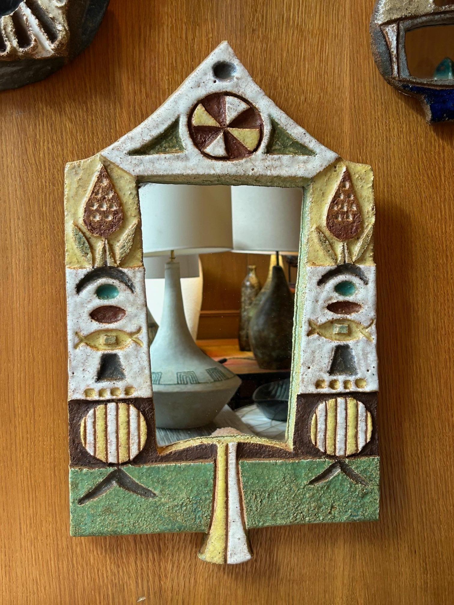Specchio in ceramica di Les Argonautes
1960's
Firmato sul retro