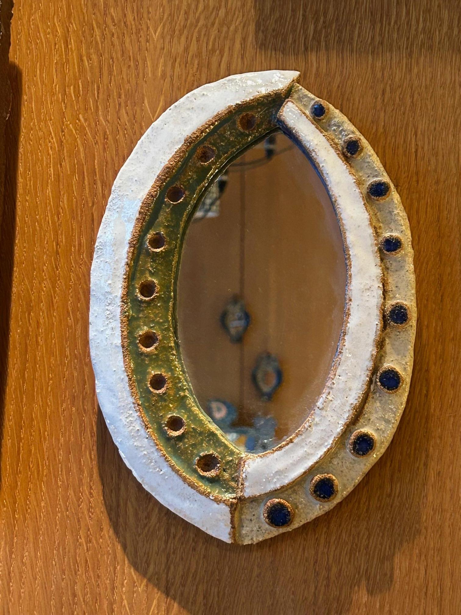 Keramikspiegel von les Argonautes, Frankreich 1960er Jahre (Moderne) im Angebot