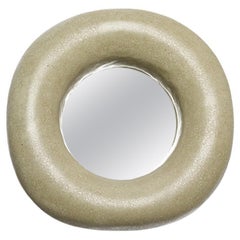 Miroir en céramique signé Mia Jensen, pièce unique, datant d
environ 2023 Miroir en céramique signé Mia Jensen, pièce unique, datant d
environ 2023