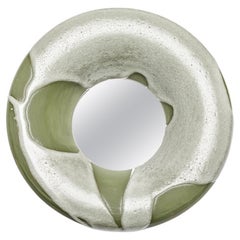 Miroir en céramique signé Mia Jensen, pièce unique, datant d
environ 2023 Miroir en céramique signé Mia Jensen, pièce unique, datant d
environ 2023