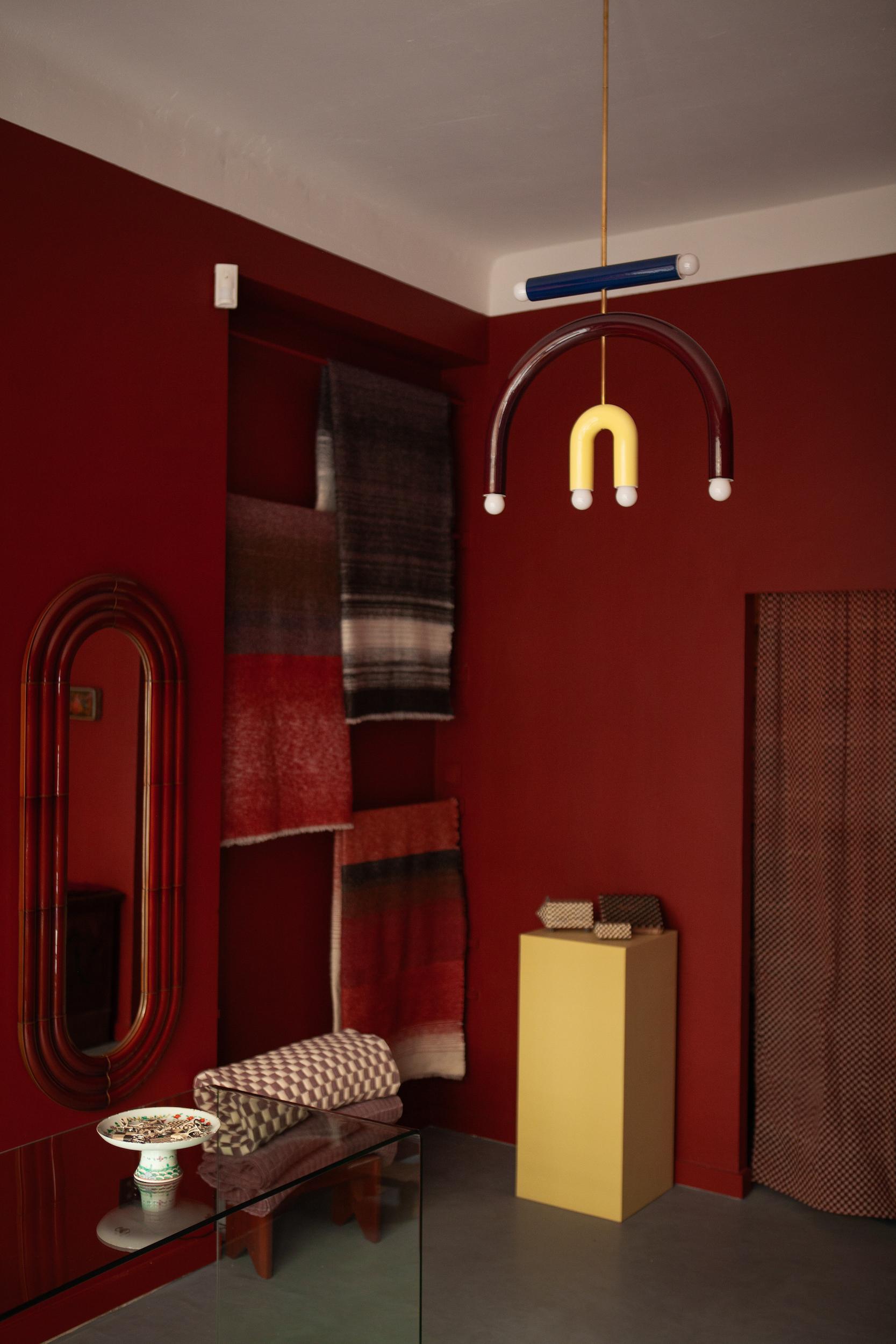 Fait main Miroir en céramique ELO 80x180 ROUGE par Pani Jurek en vente