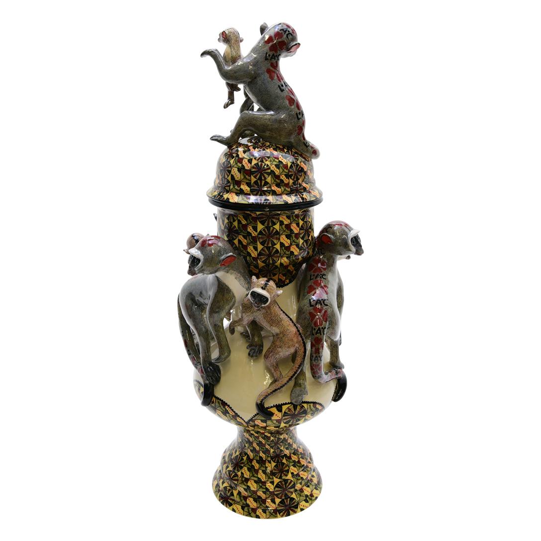 Cotto in fornace Scimmia in ceramica  Urna  , realizzato a mano in Sudafrica in vendita